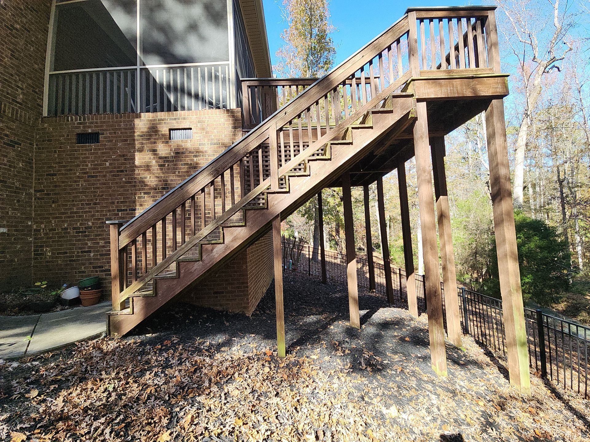 Wood Deck using Wood Stain by DuraSeal