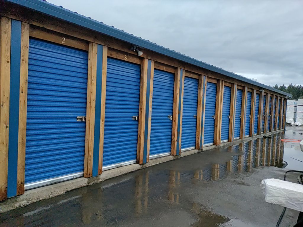 Cedar Siding Restoration using Sharkskin Brightener by Paul Schopp