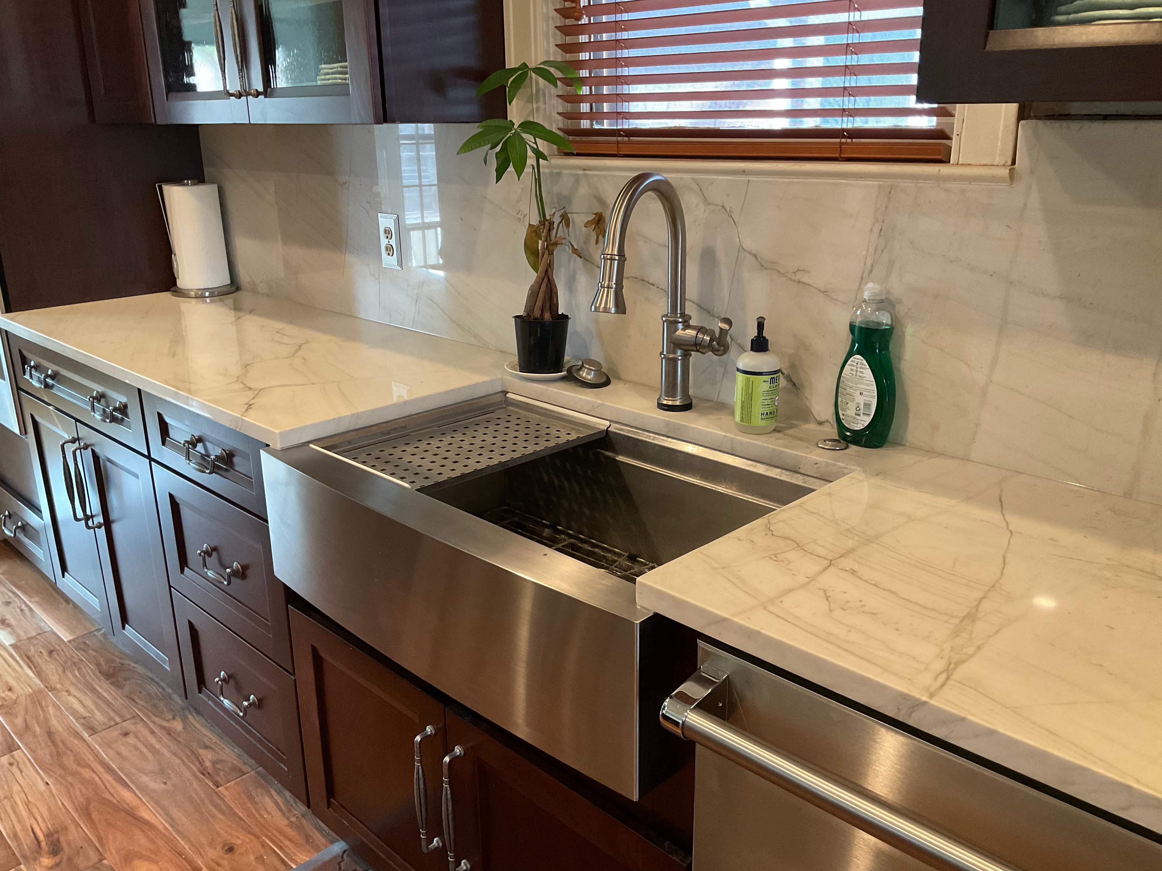 San Antonio Kitchen and Bathroom Remodel Featuring Marble-Patterned Tiles by Mena stone surfaces