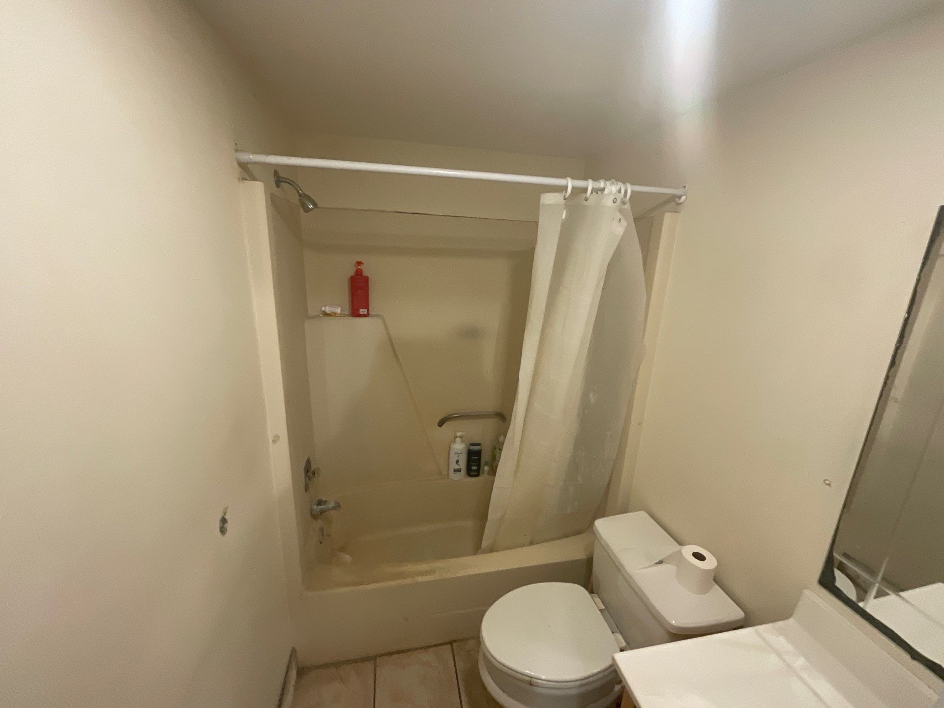 Jacuzzi Bath and Shower Remodel in Traverse City by Rainbow Seamless Systems