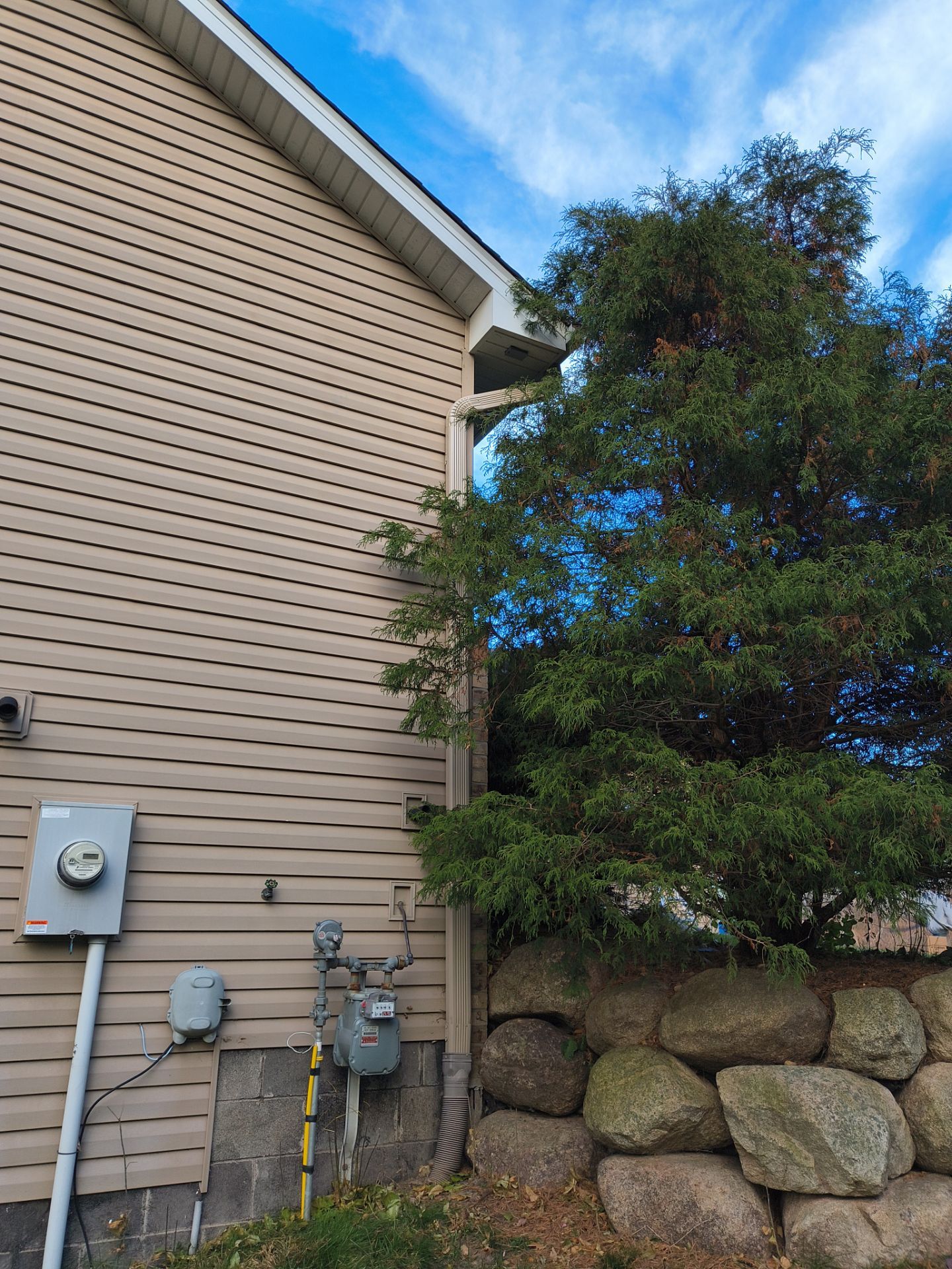 5-Inch Gutter Installation with Leaf Exterminator Gutter Guards – Forrest Lake, MN by Next Level Seamless Gutters / Exteriors Inc.
