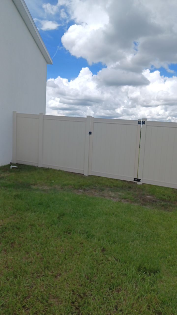 Parrish, FL White Vinyl Privacy Fence  by Asap fence and gates, LLC
