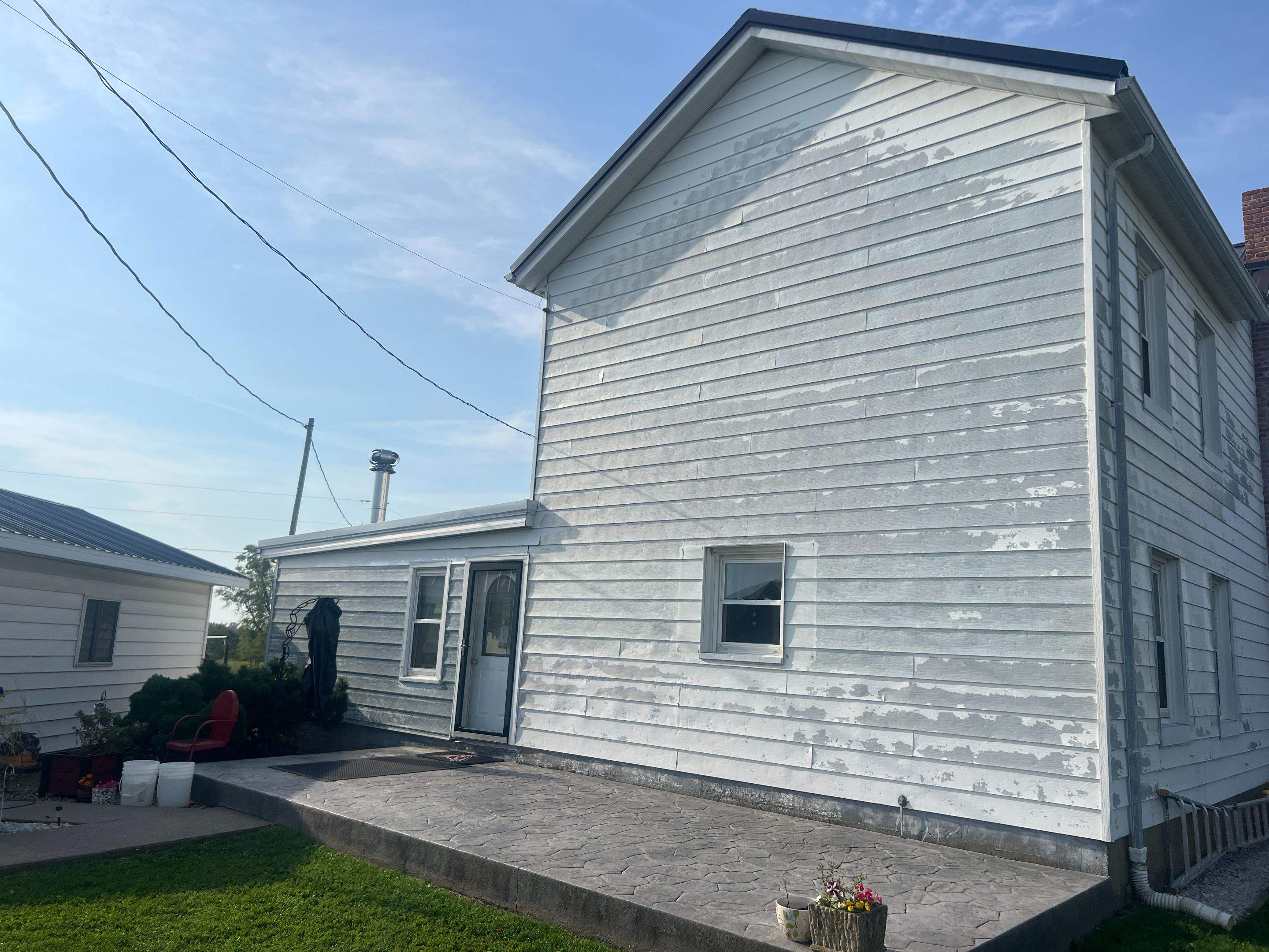 Exterior Flaking Siding - Overhaul by Grandview Painting