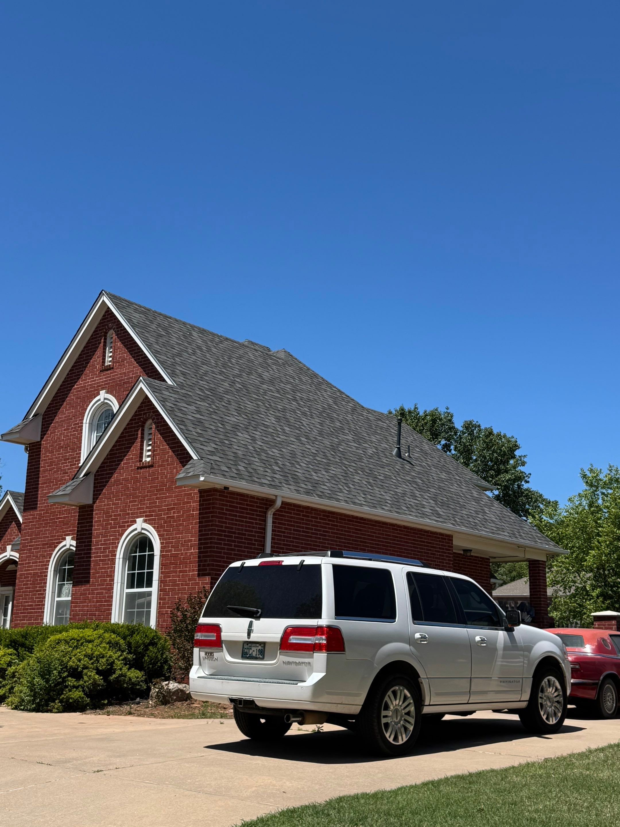 Owens Corning - Williamsburg Gray by Frontline Roofing and Construction