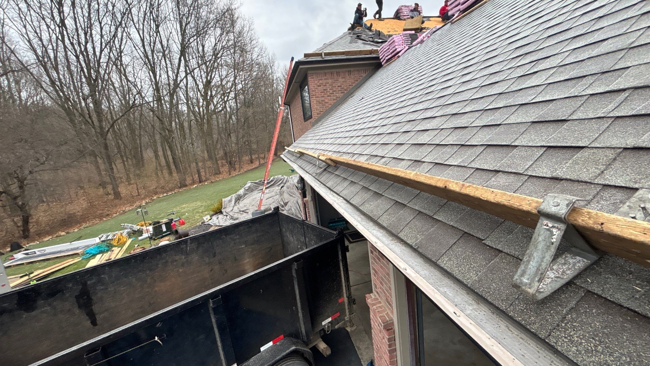 Roof Replacement using Owens Corning Onyx Black by 180 Contractors