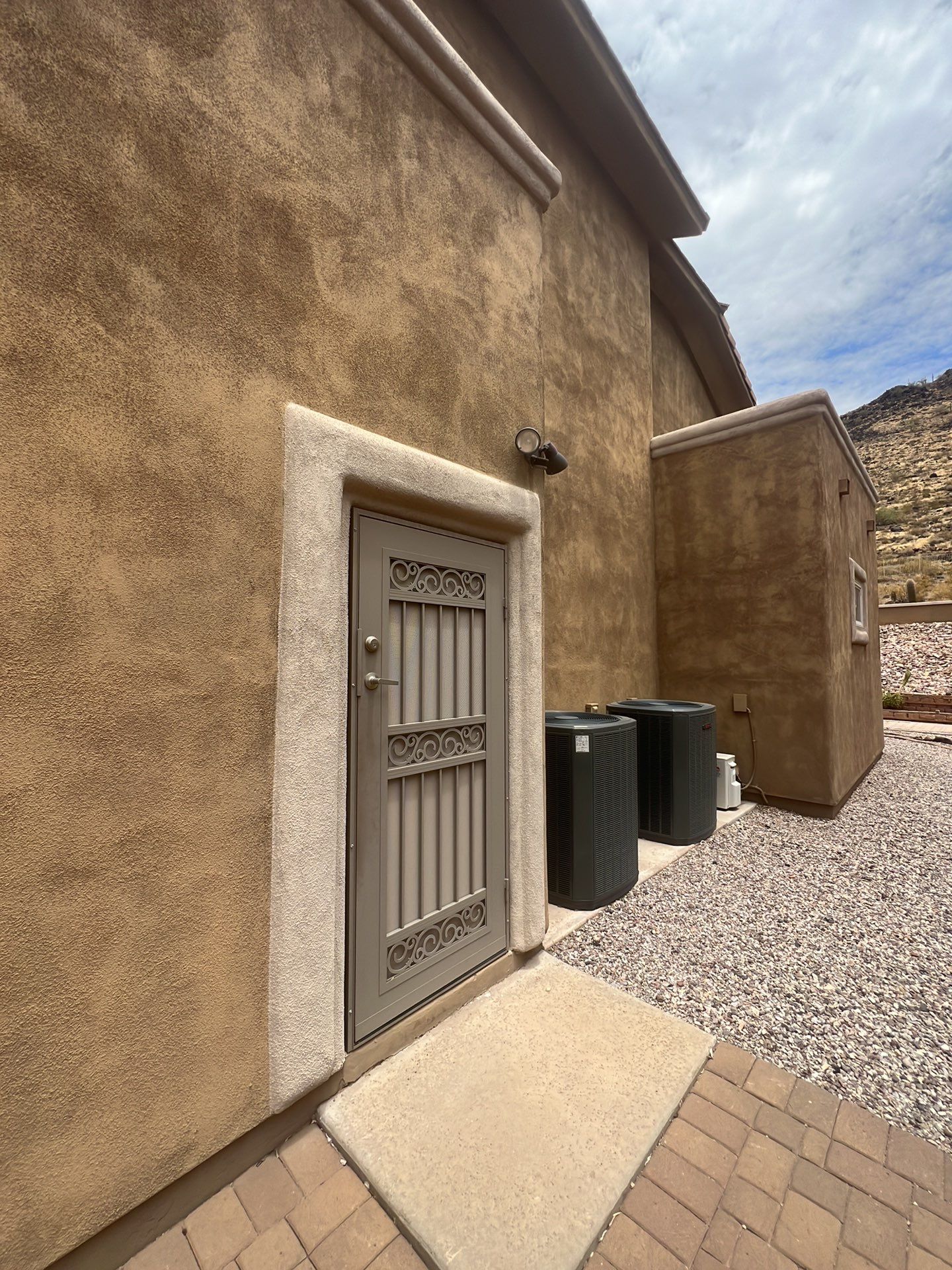Exterior Painting using Dunn-Edwards EVERSHIELD®  by Crash of Rhinos Painting & Garage Floors