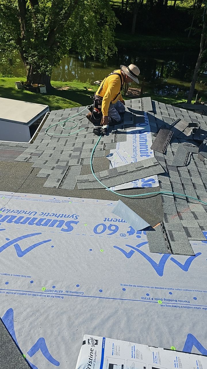 ATLAS PINNACLE COLOR: HEARTHSTONE by Eagle Eye Roofing