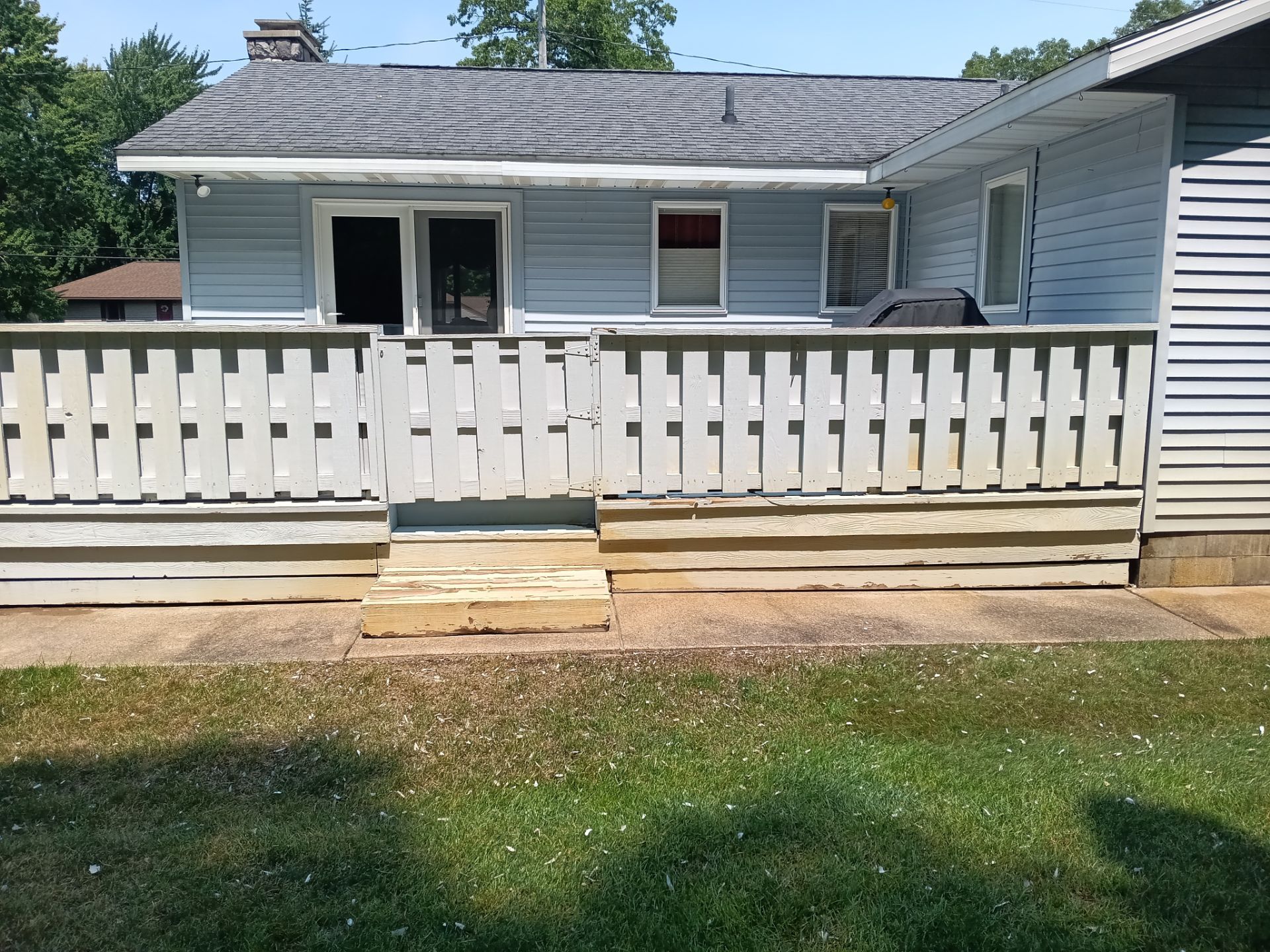 Deck and Shed Re-paint by Gordon Painting