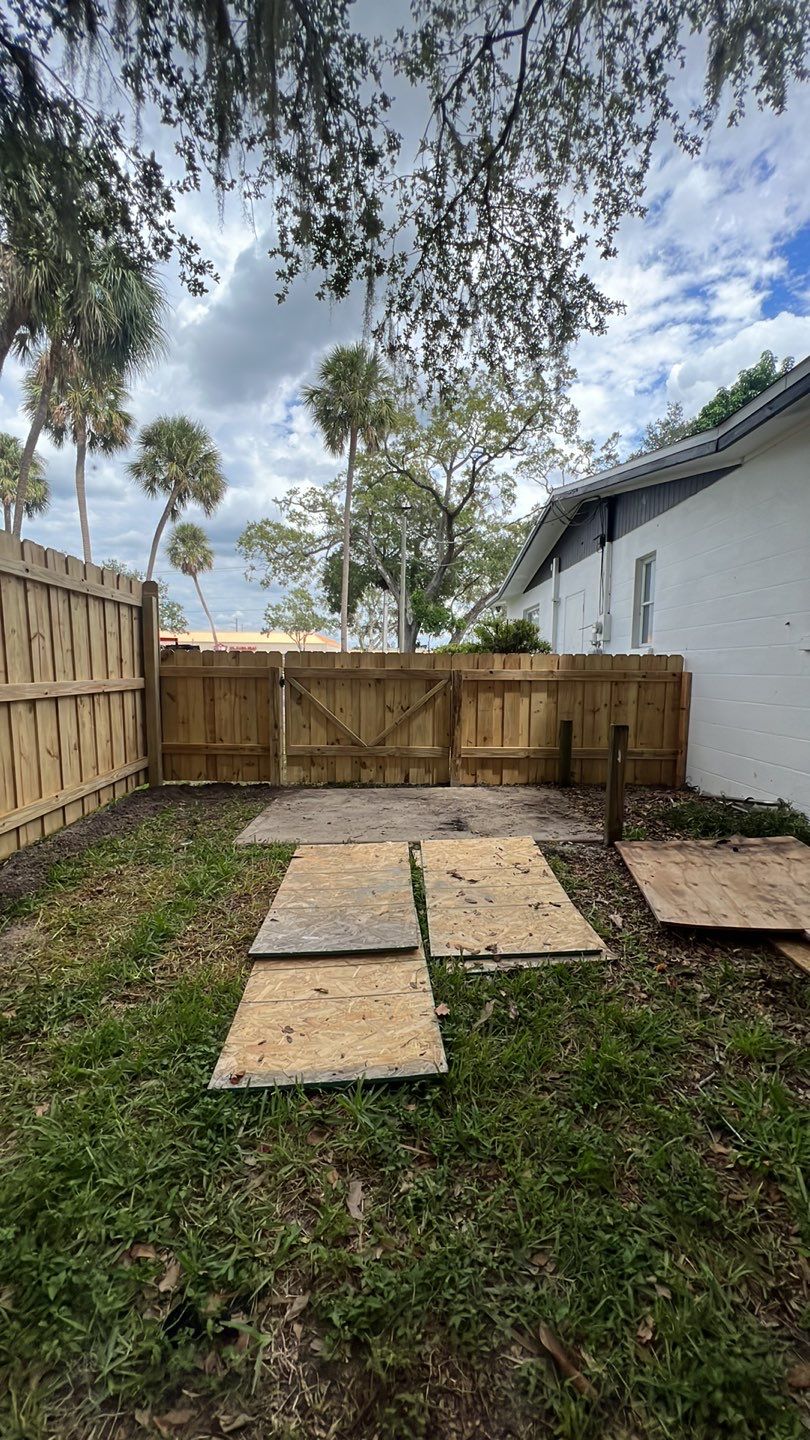 Wood Fence Installation using Board on Board Wood Fence by Asap fence and gates, LLC