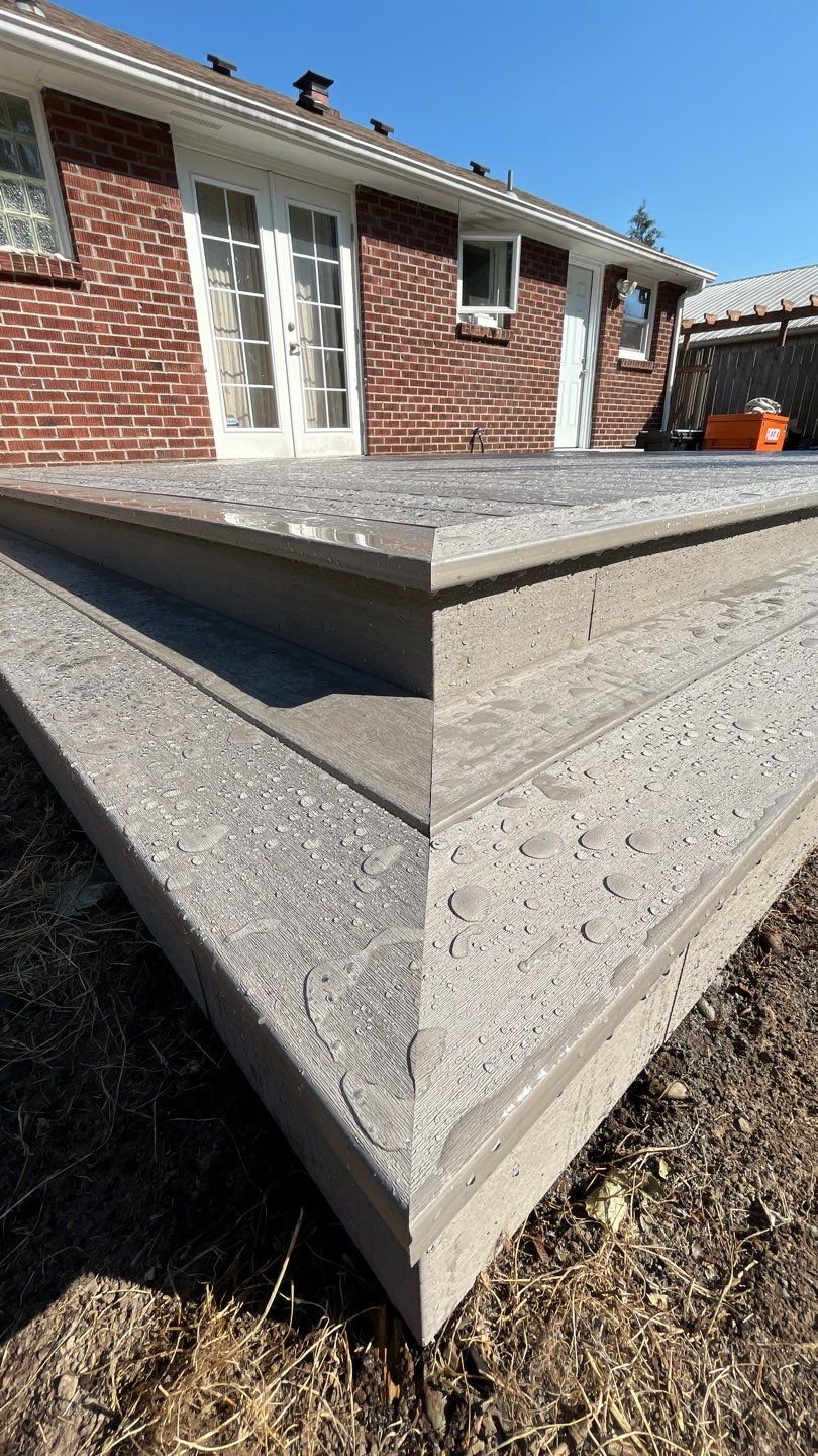 A not so typical deck by Alki deck builders 