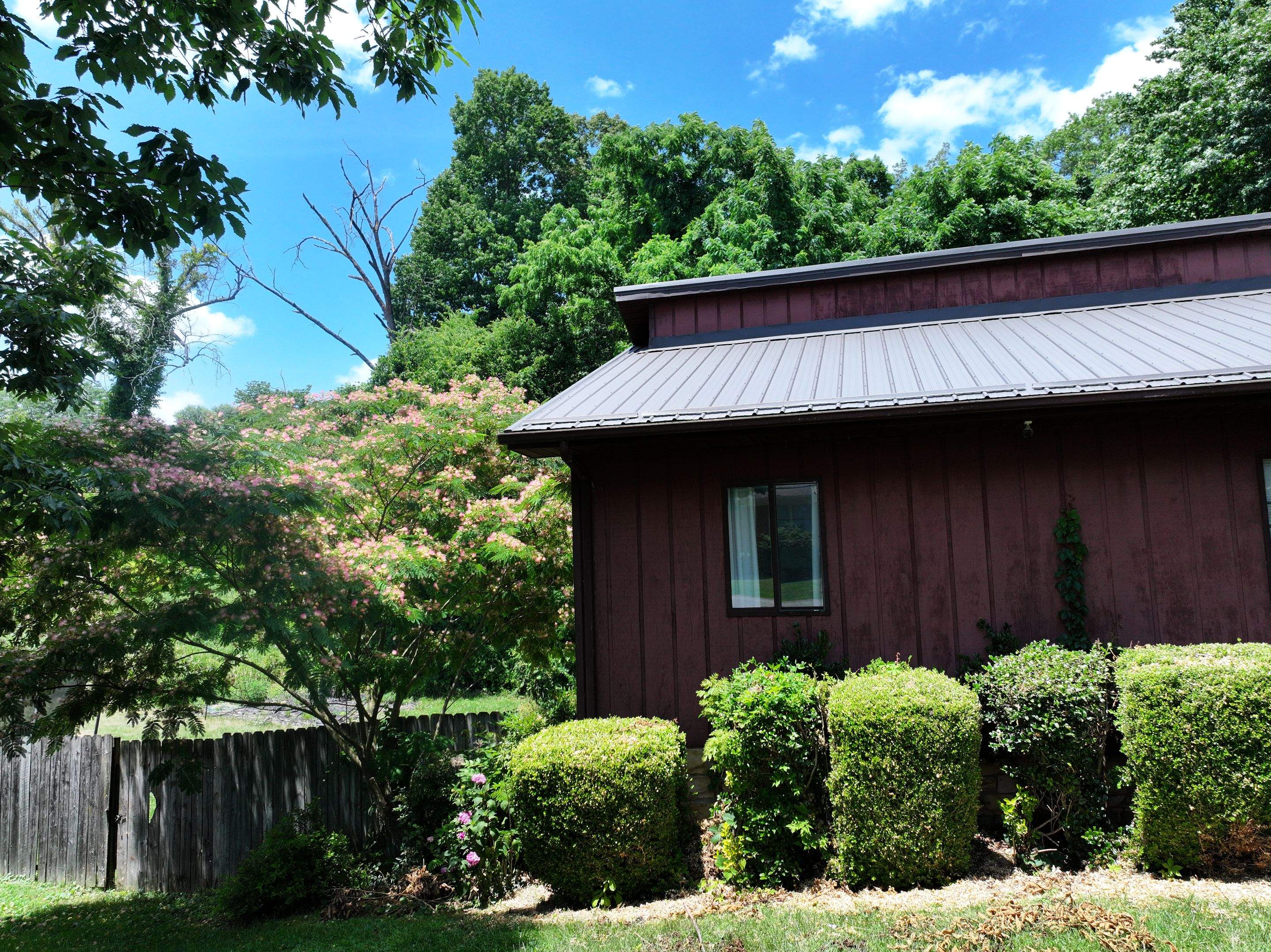 Boggs Residence by Omnia Roofing