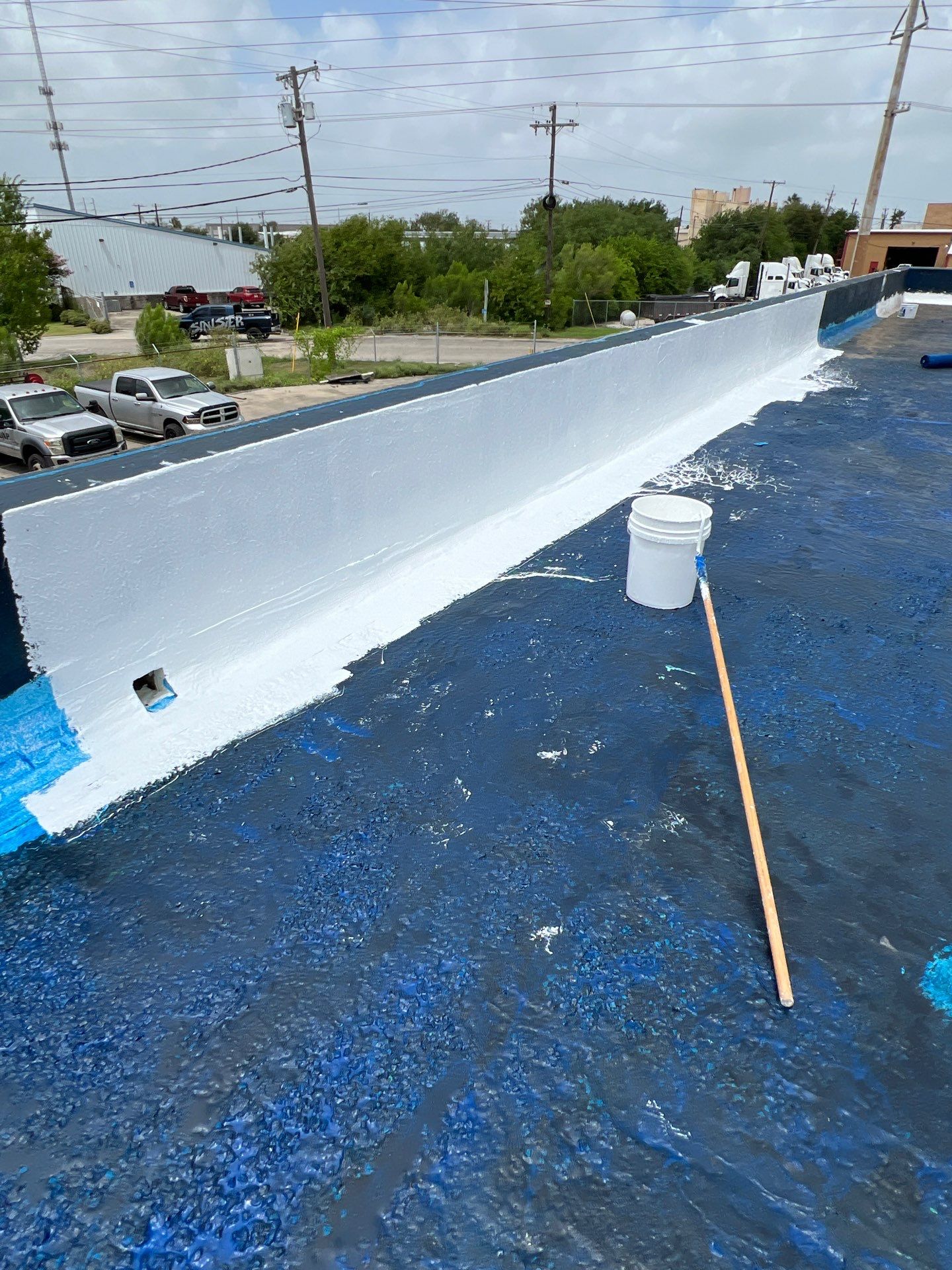 Dirty leaking Gravel Roof by Bayfront Roofing and Construction