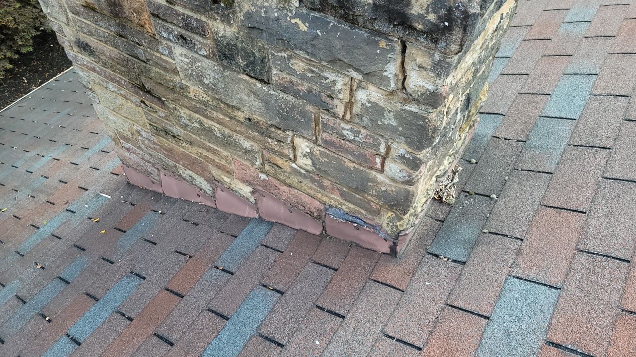 Brand: Atlas Pinnacle Color: Pristine Scotchgard Black Shadow Drip: Musket Brown by Eagle Eye Roofing