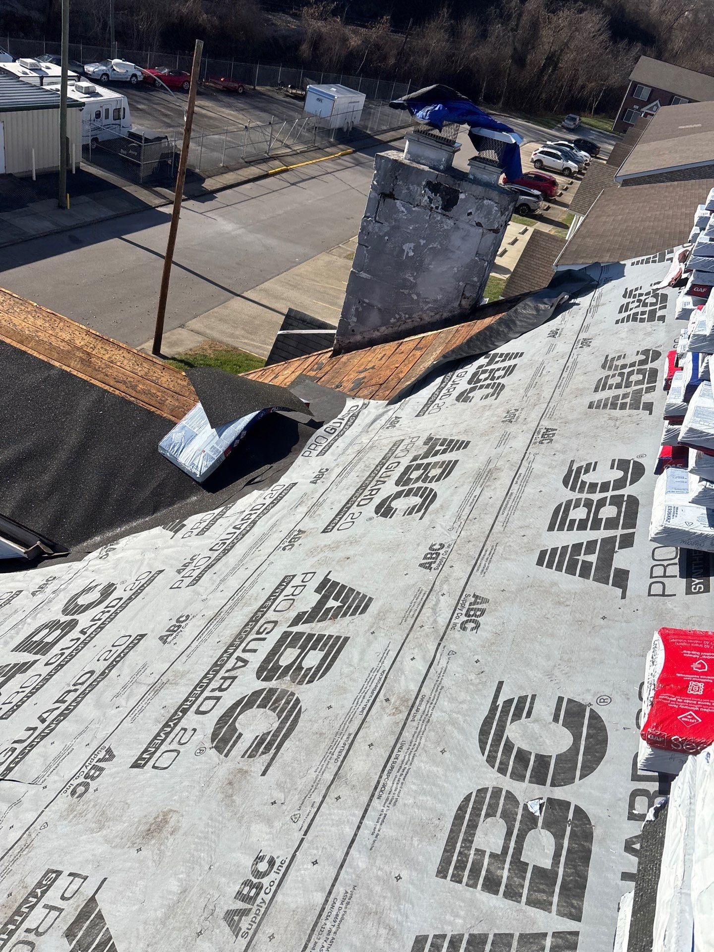 Residential Roofing Installation using GAF Timberline HDZ Charcoal by Rainstoppers Roofing