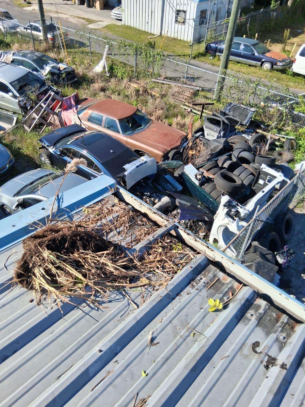 Clean Gutters and Seal Seams in Lakeland FL by Gutter Professors