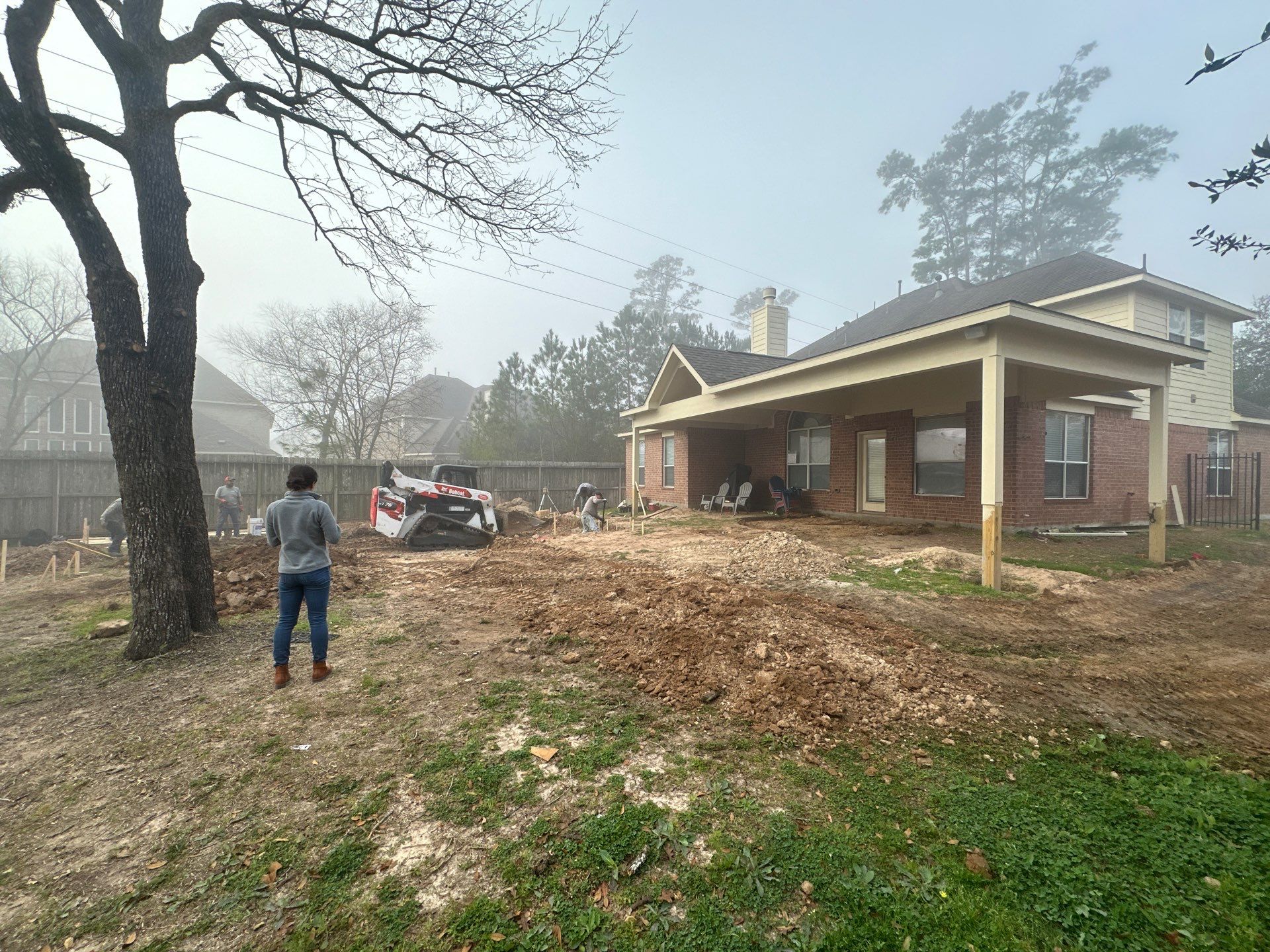 Pool, Patio Cover and Summer Kitchen in Creekside by SophAlx LLC