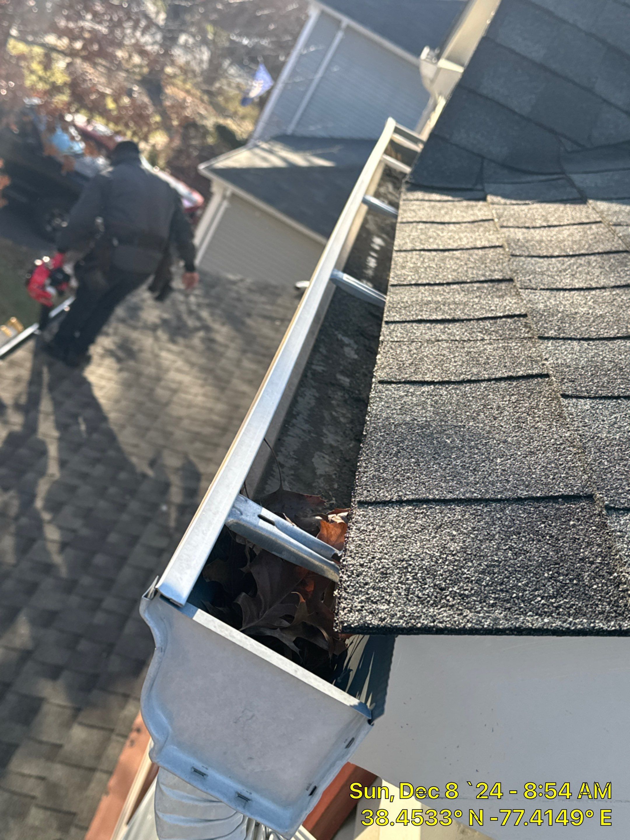 gutters guards using bulldog by La Bendicion Contruction Llc