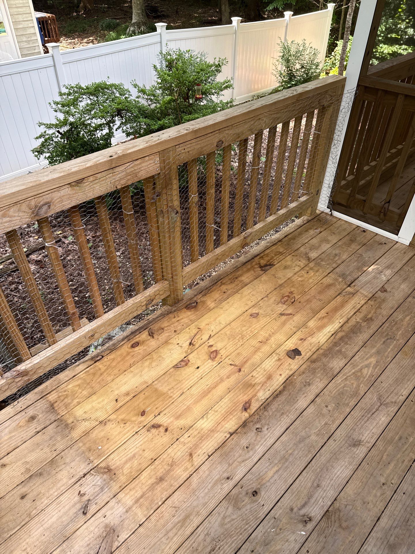 Wood Deck using Wood Sealant by DuraSeal