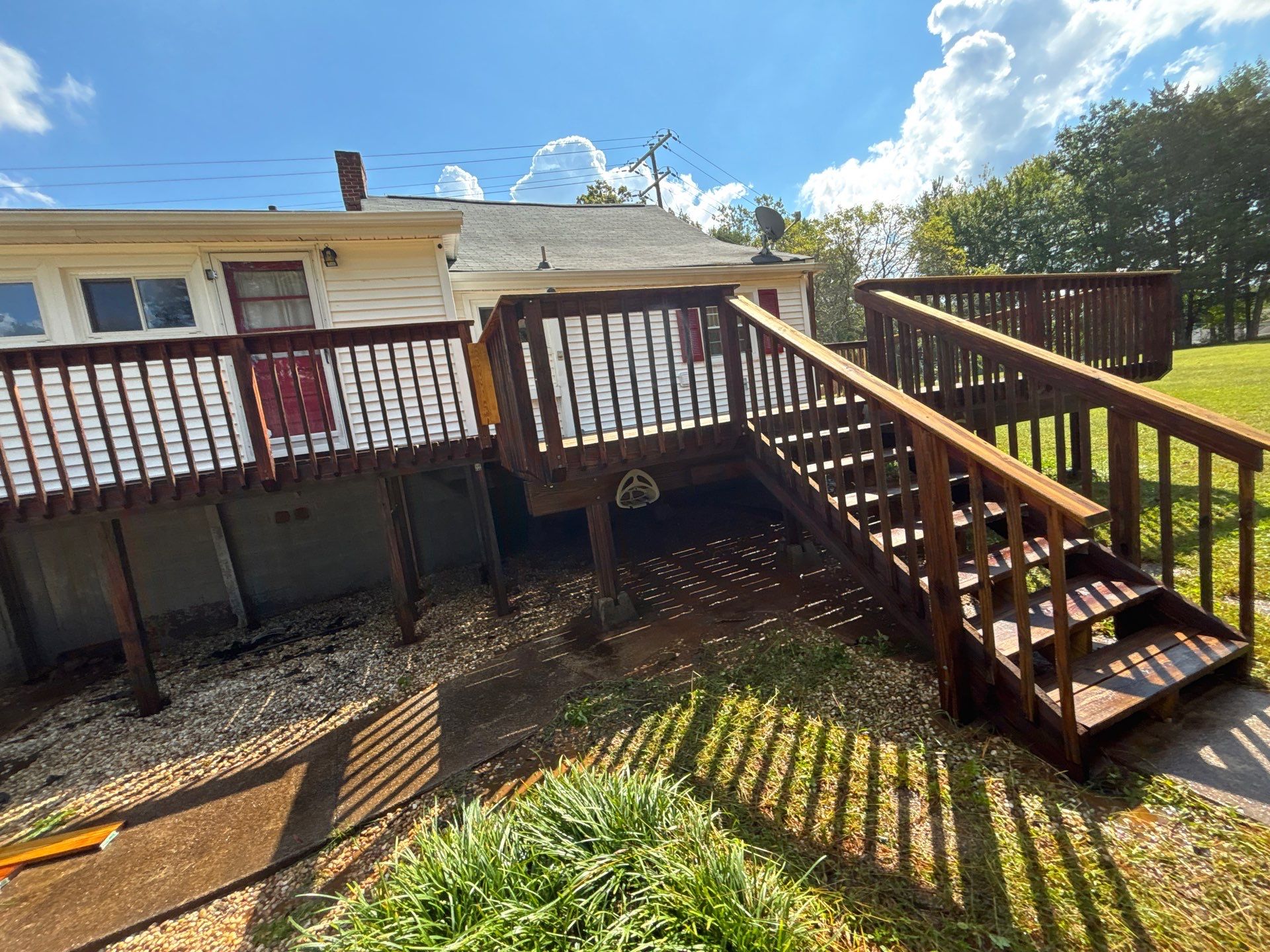 Wood Deck using Wood Sealant by DuraSeal