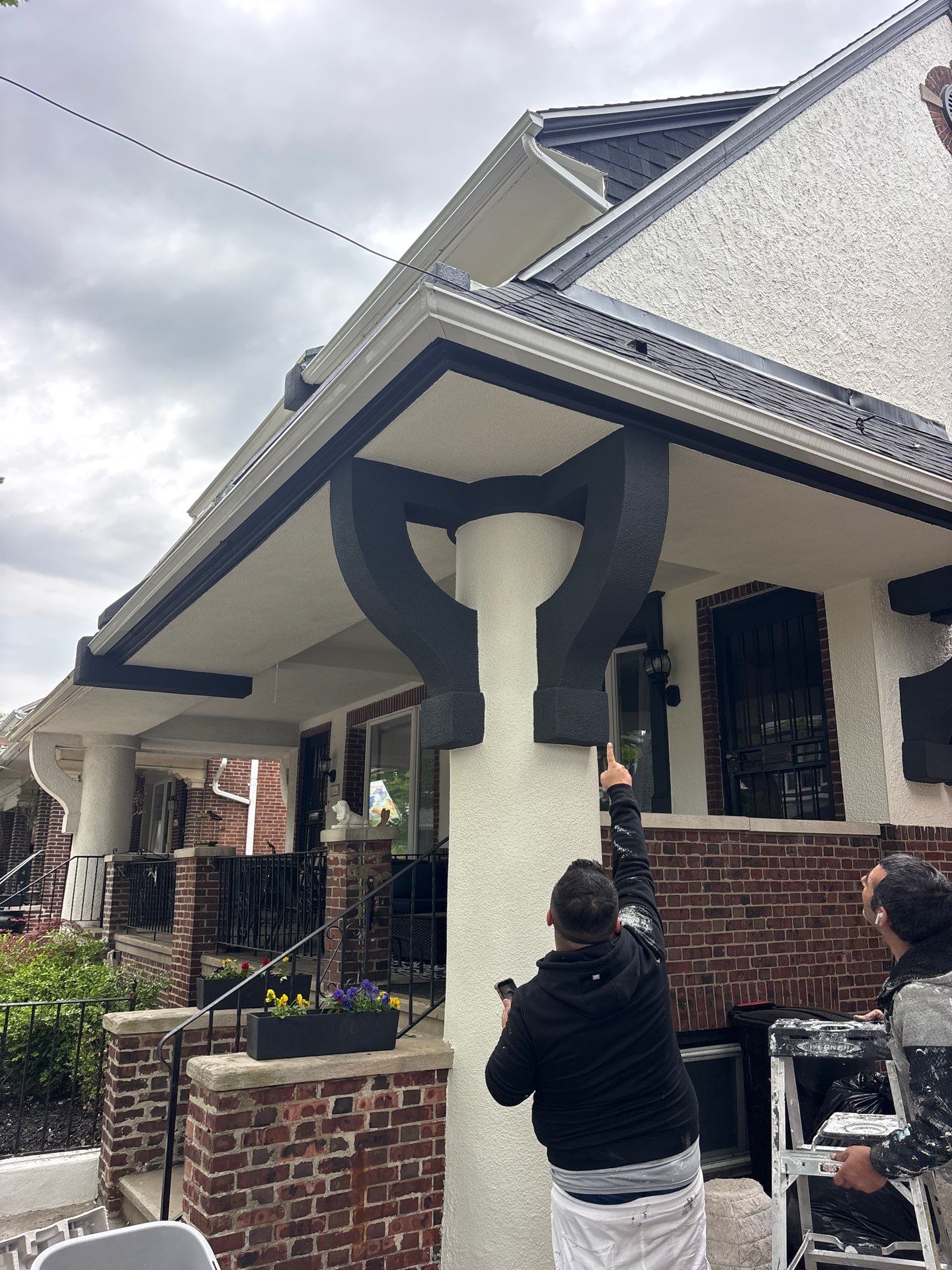 Warm Stucco, Bold Contrast, and a Full Exterior Refresh in South Philly ✨ by Groovy Hues