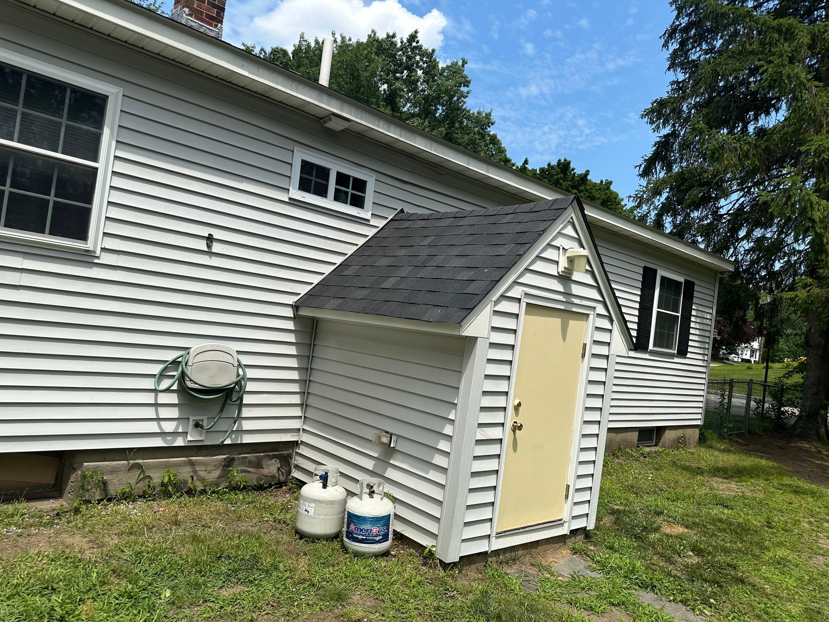 Manchester, NH – Owens Corning Roof Replacement by Tall pine roofing