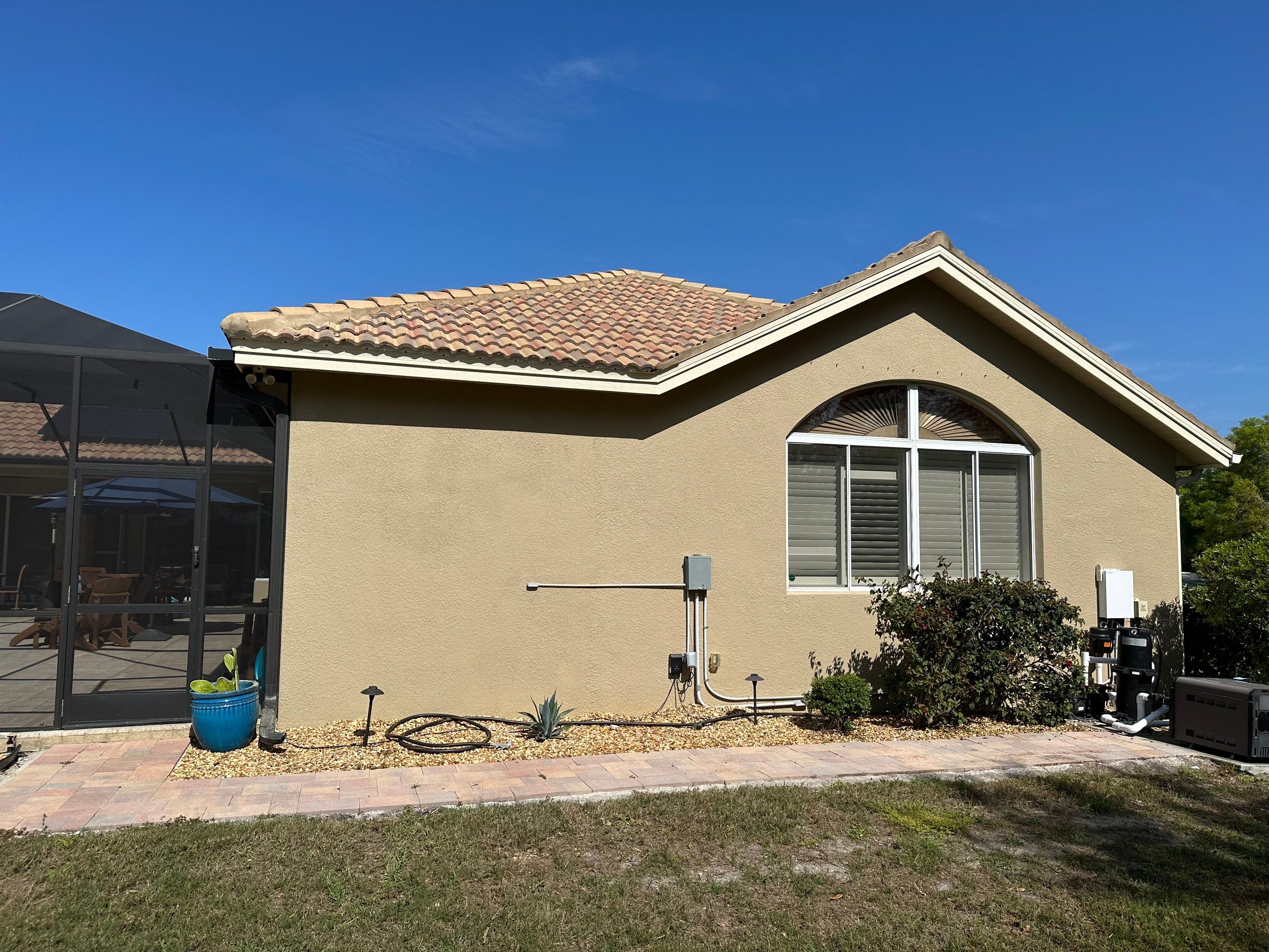 Concrete Tile Roof Cleaning in Winding River Community, Bradenton, FL | Sunshine AquaWash by Sunshine AquaWash
