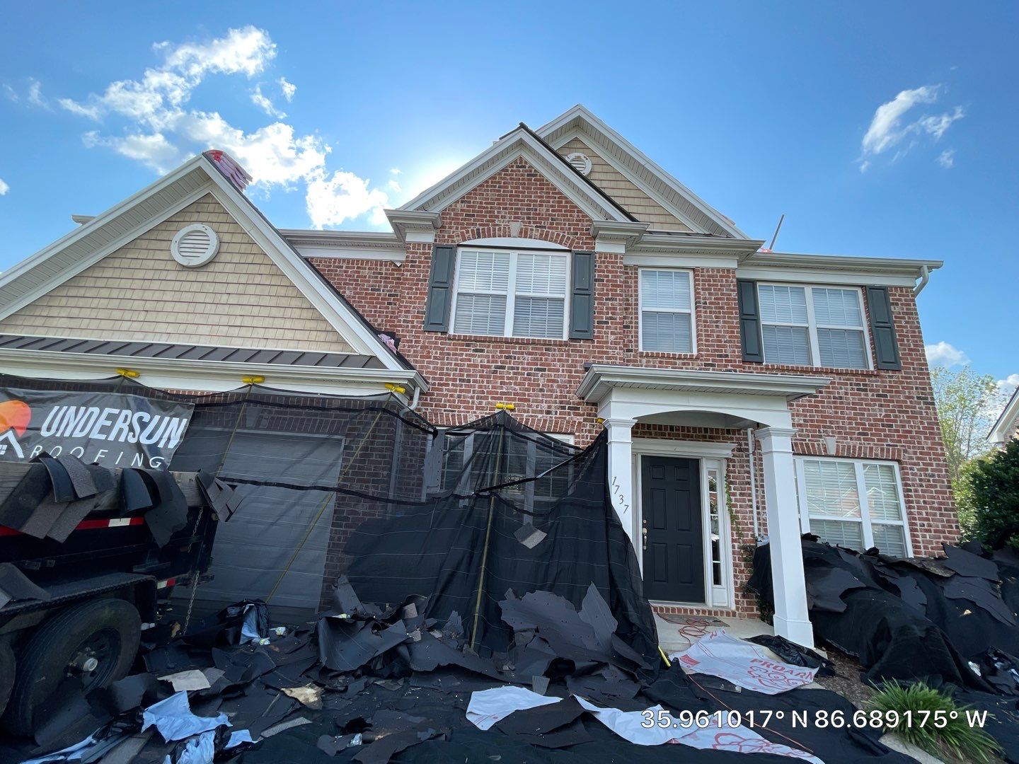 Residential Roofing Installation using Owens Corning Oakridge Roofing System by Undersun Roofing 