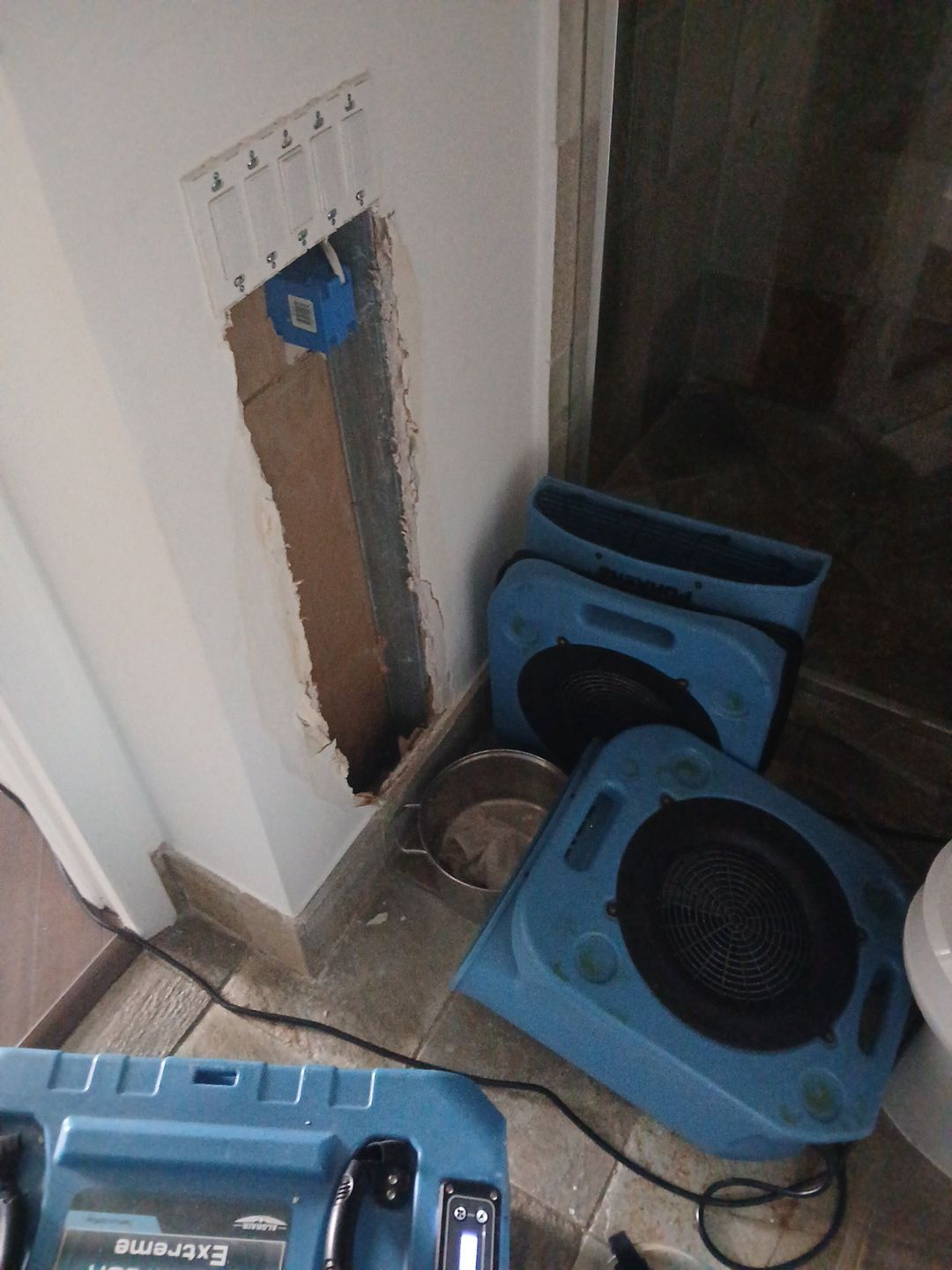  Water Damage Restoration and Thermal Leak Detection in Oakland Park by SuperClean 