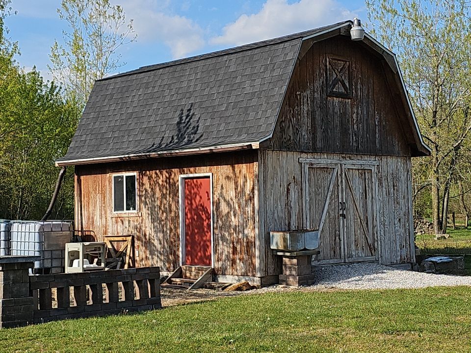 ATLAS PINNACLE COLOR: BLACK SHADOW DRIP EDGE: WHITE by Eagle Eye Roofing