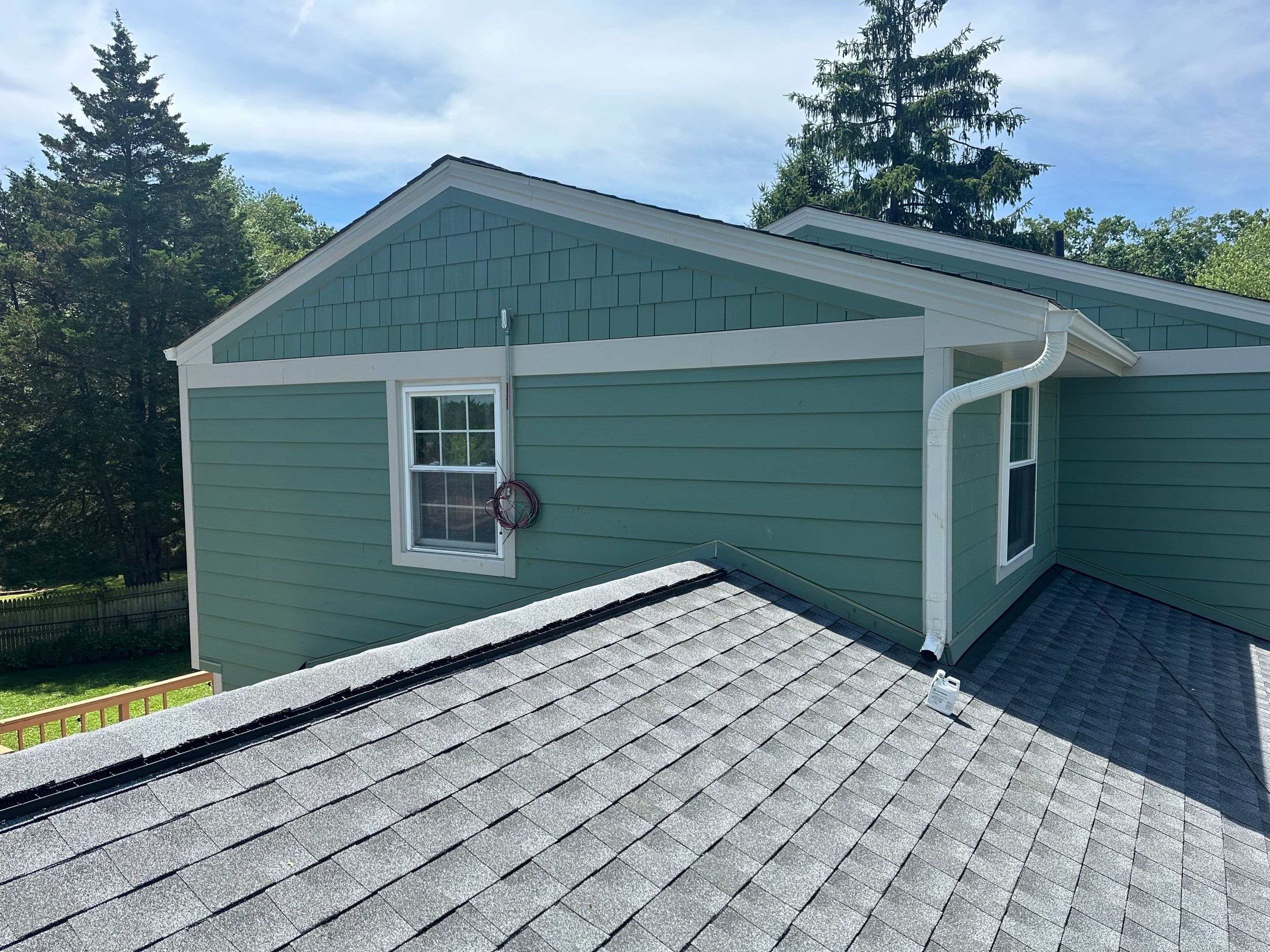 Siding Installation using JH Cedarmill Plank Dream by ExteriorPros