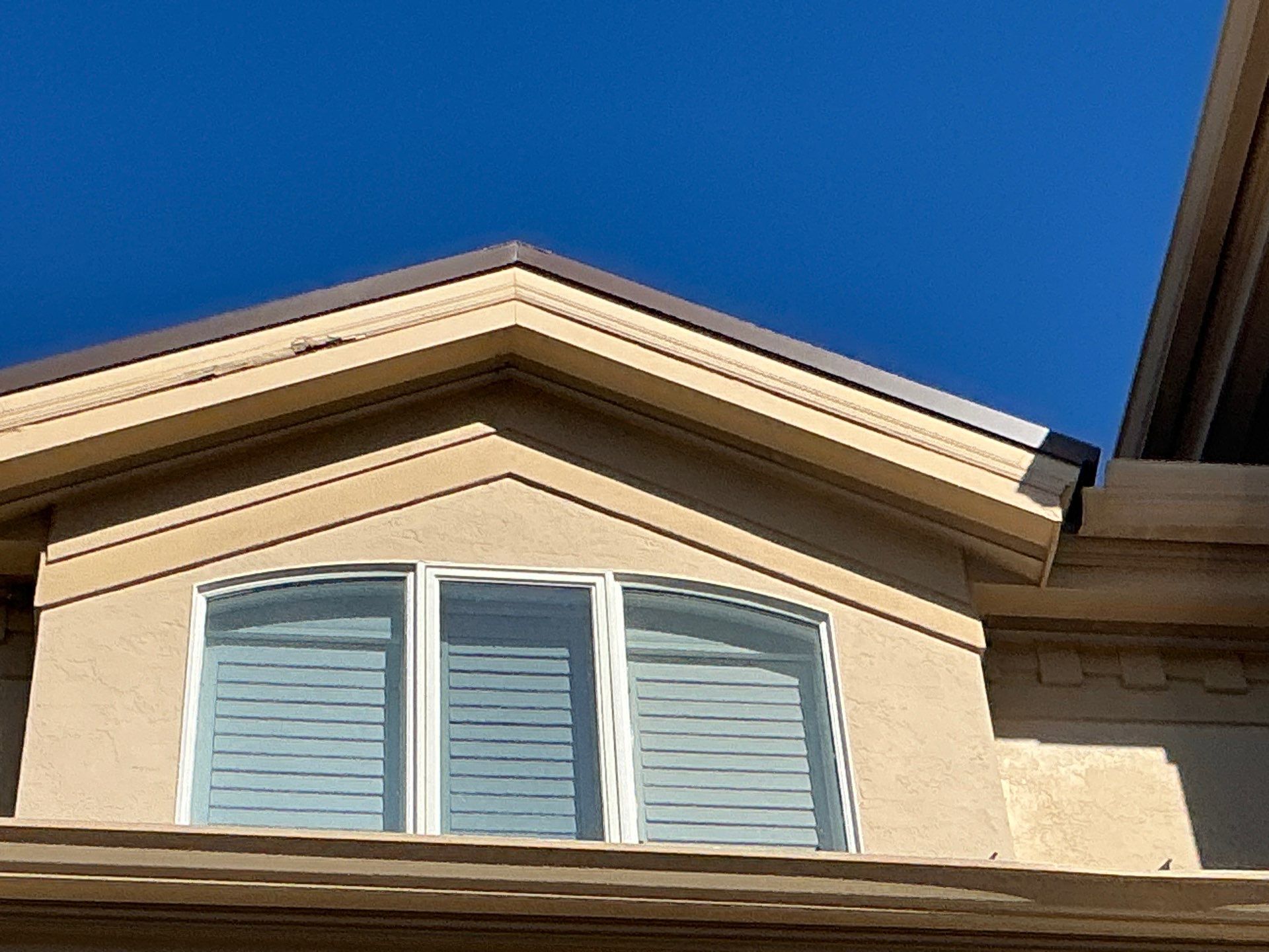 Seamless Gutters in Sarasota FL by Gutter Professors