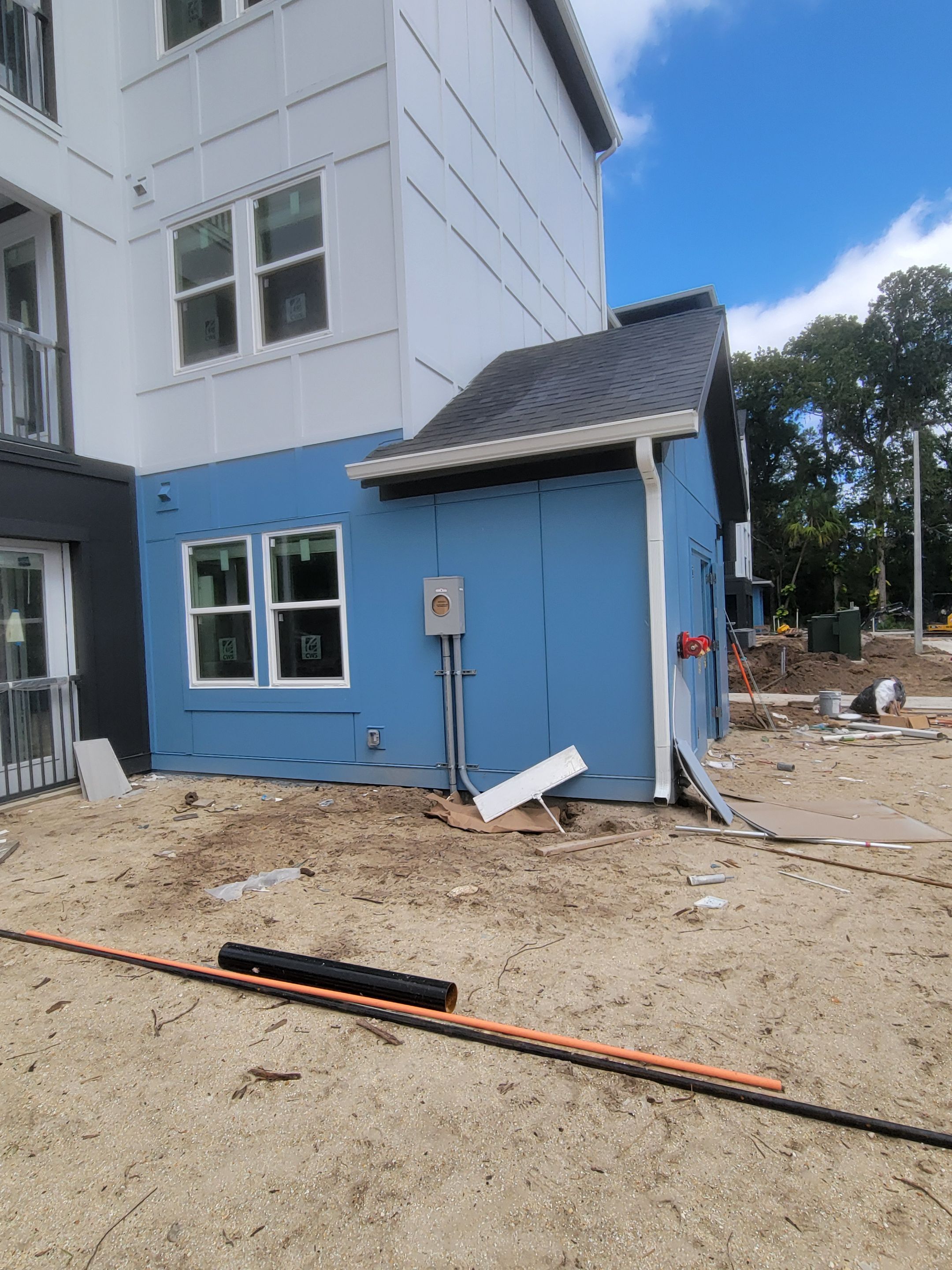 7-Inch Seamless Gutters for Large Roofs in Daytona Beach FL by Gutter Professors