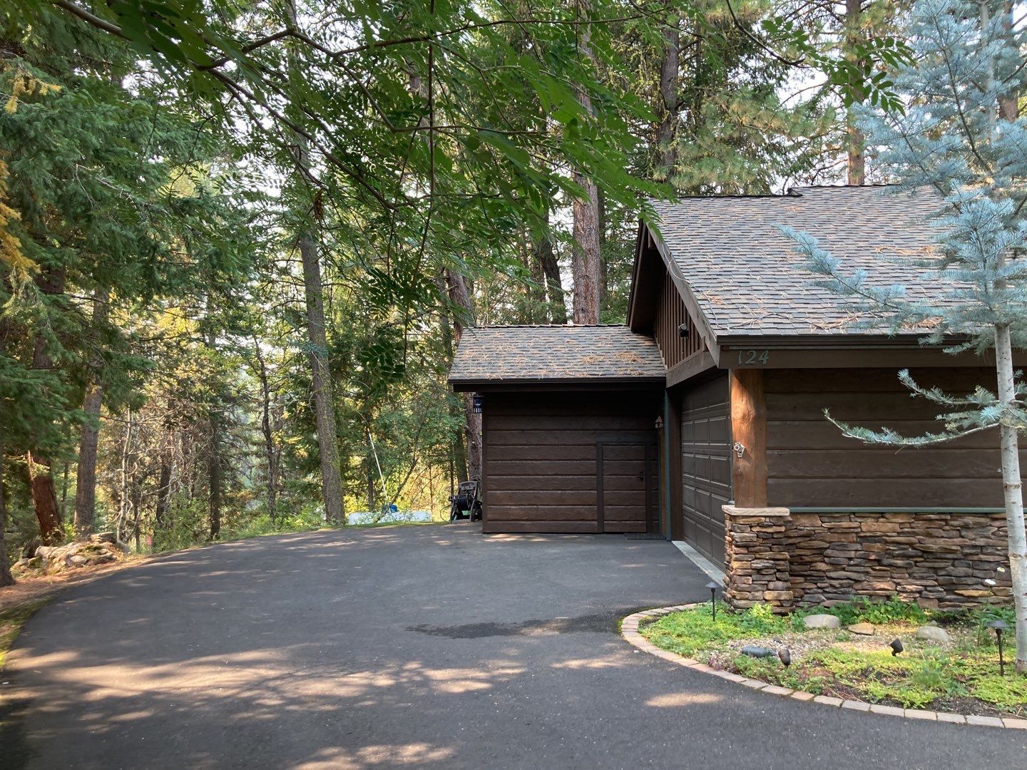 Two story new build gets a CertainTeed Landmark roof in Shenandoah  by ID Roofing LLC