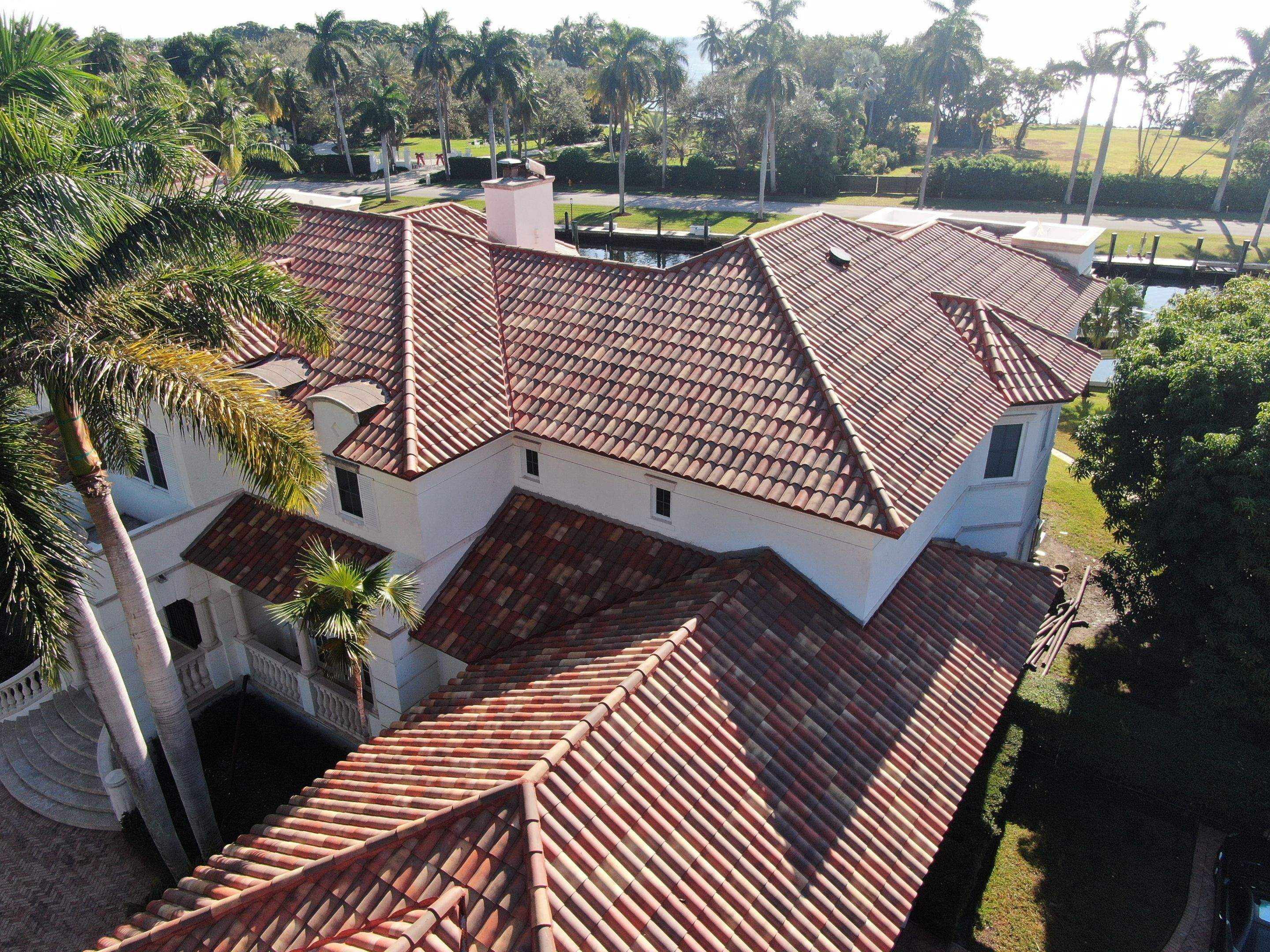 Verea - Spanish S - Jacobea by Istueta Roofing