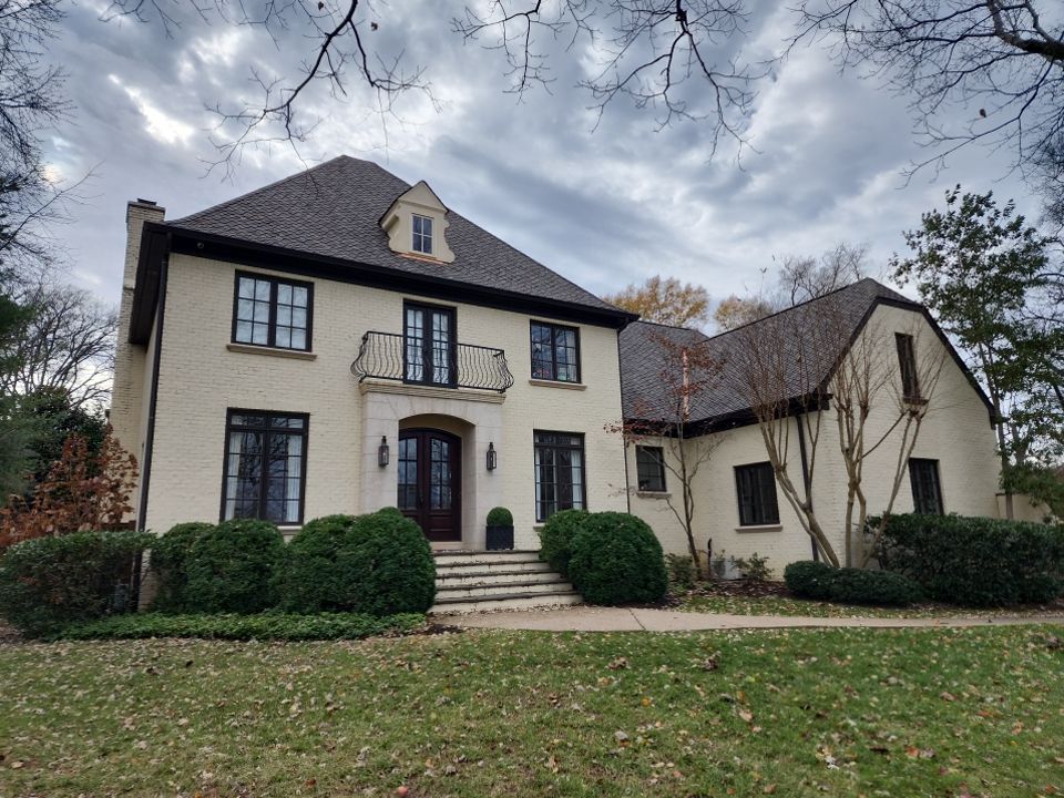 Presidential Shake Install by Paragon Roofing