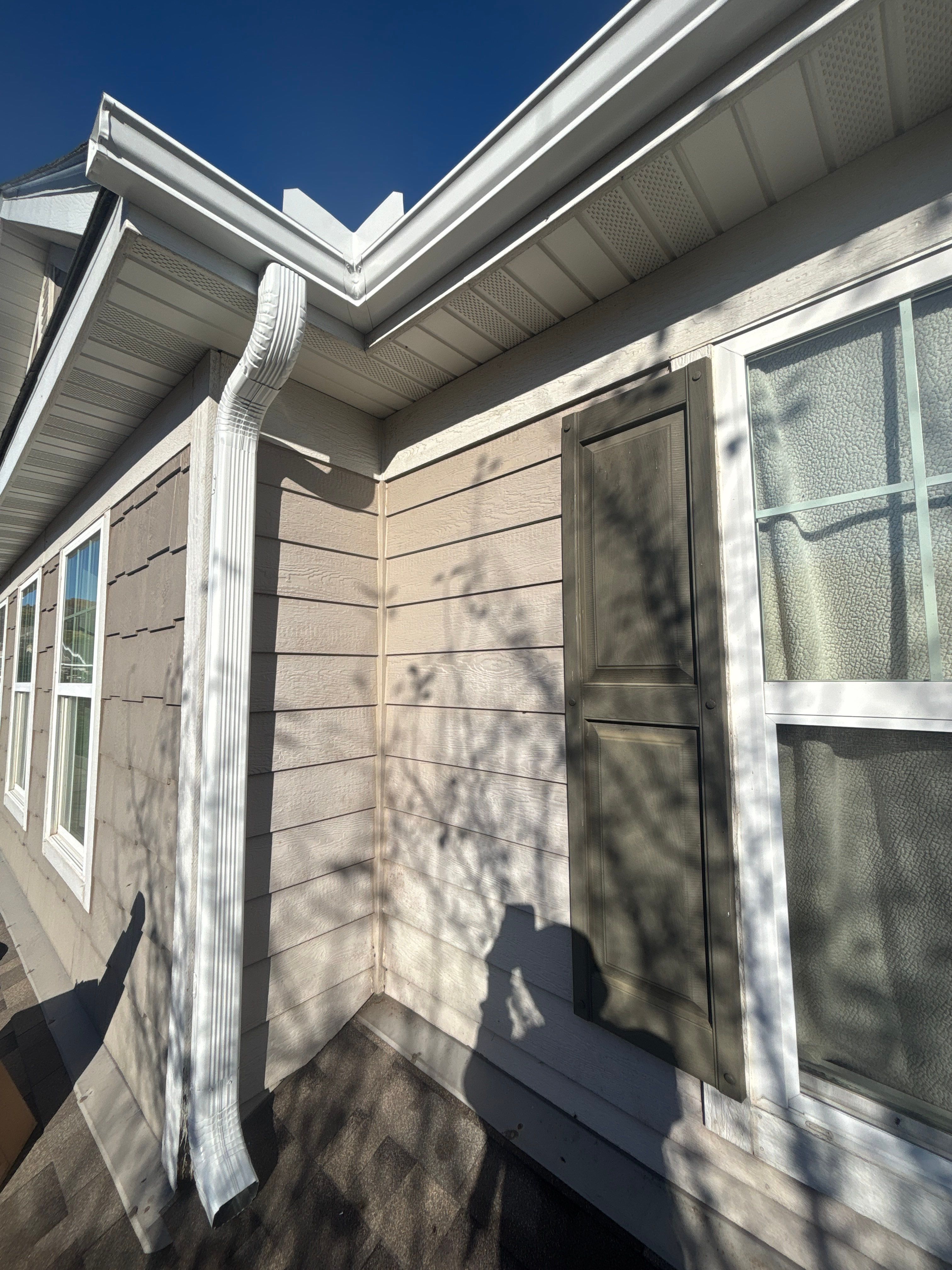 5" White Seamless Gutter Installation – Cottage Grove, MN by Next Level Seamless Gutters / Exteriors Inc.
