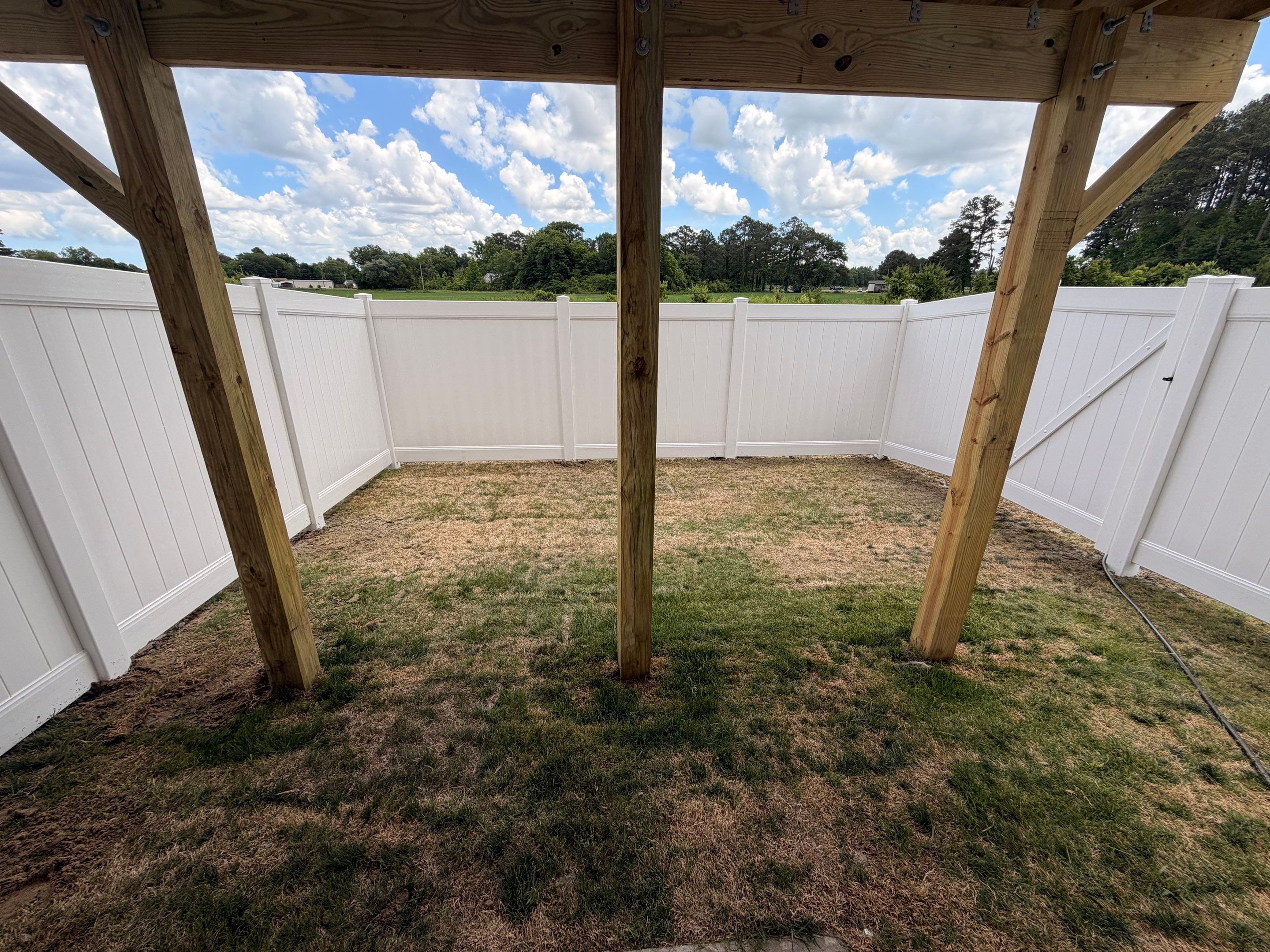 The Perfect Fence for a Brand-New Home by Tidewater Fence