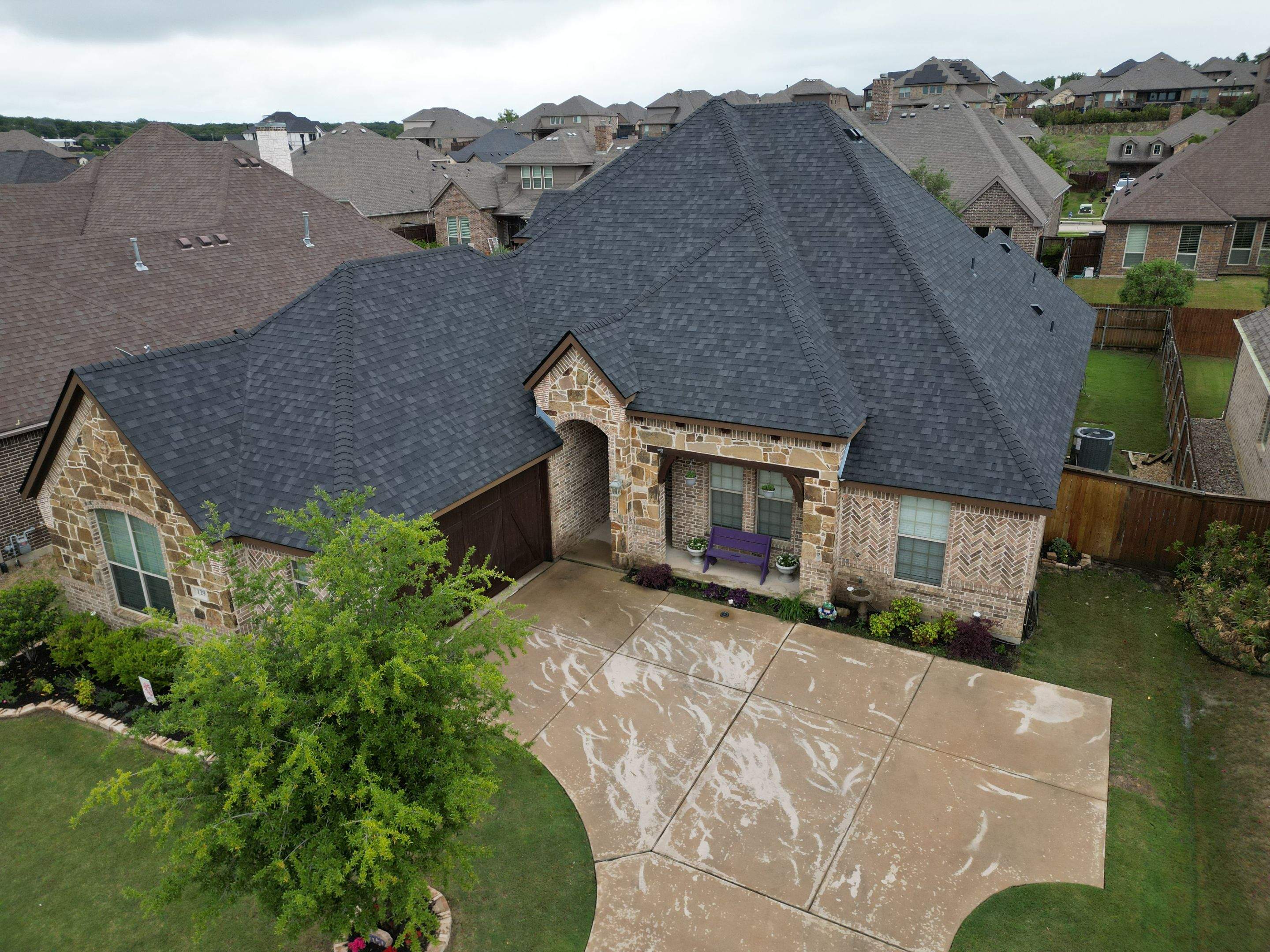 Onyx Black - Owens Corning TruDefinition Duration by RoofsOnly.com