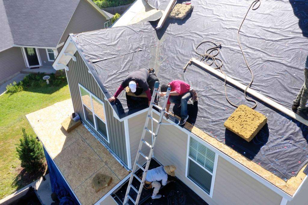 Residential Roofing Installation using Owens Corning® Oakridge Estate Gray by Indigo State Roofing