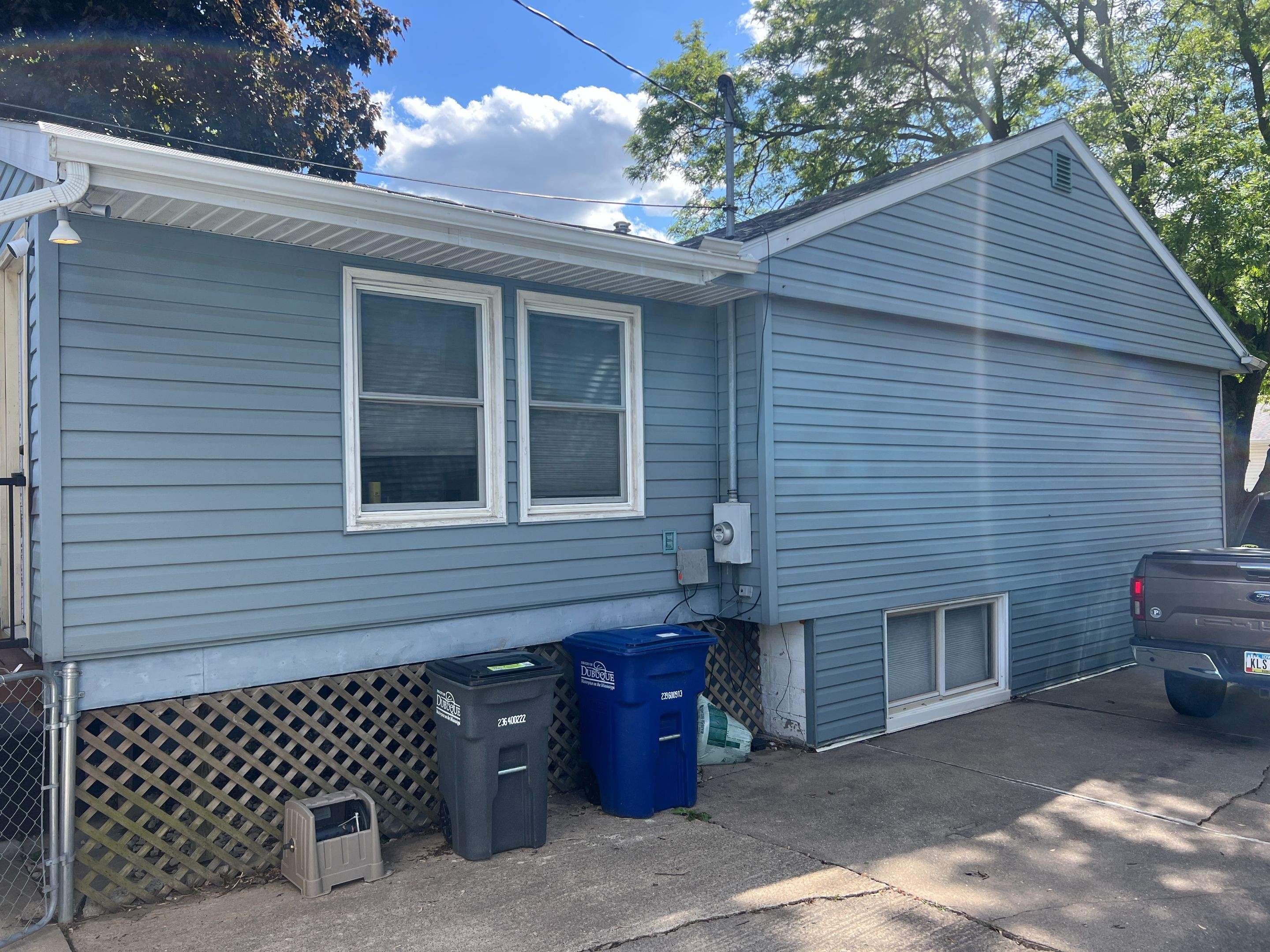 Fading & Oxidized siding turned new again! by Grandview Painting
