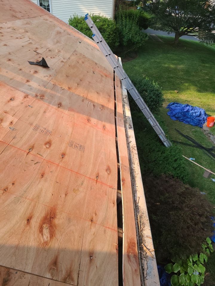 Burke: CertainTeed Landmark Pro Architectural Shingles in Max Def Weathered Wood by RM Banning, Inc.