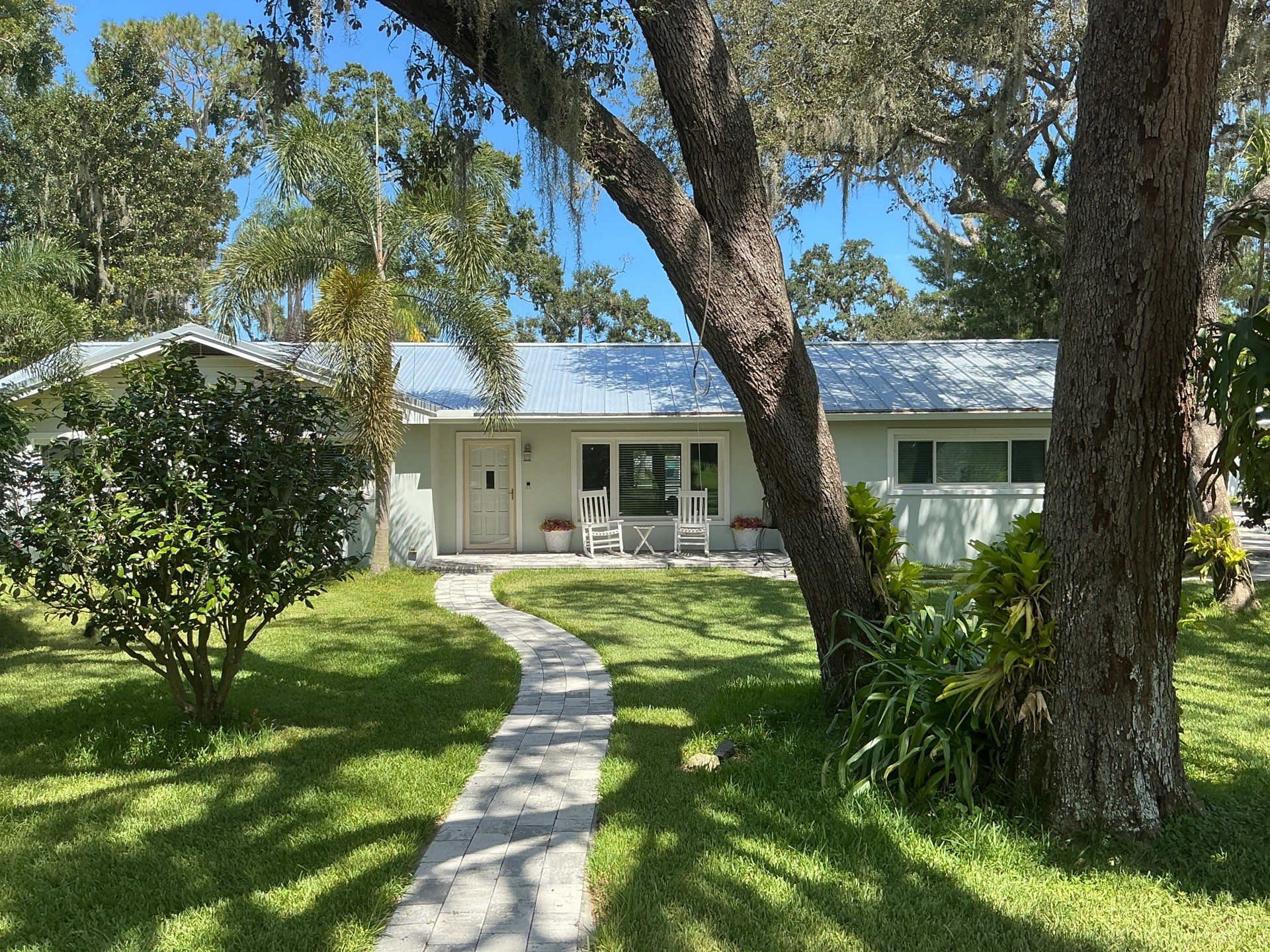 Galvalume Half Round Seamless Gutters and Downspouts in Valrico FL by Gutter Professors