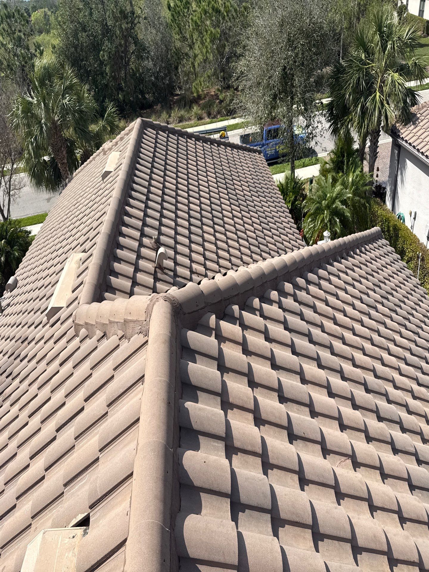 Tile Roof & Pool Deck Cleaning in Artisan Lakes Esplanade, Palmetto, FL – Sunshine AquaWash by Sunshine AquaWash