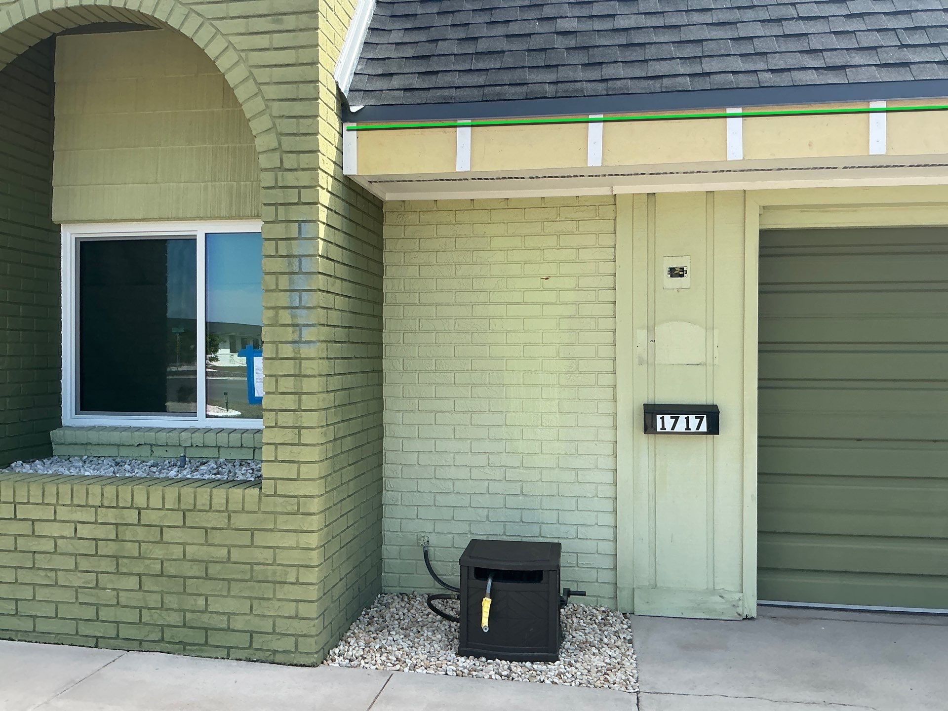 Black 6'' Seamless Gutters K-Style and Black Downspouts in Sun City Center FL by Gutter Professors