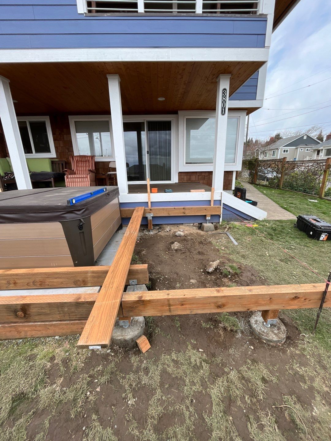 Deck Extension with Hideaway Screen by Alki deck builders 