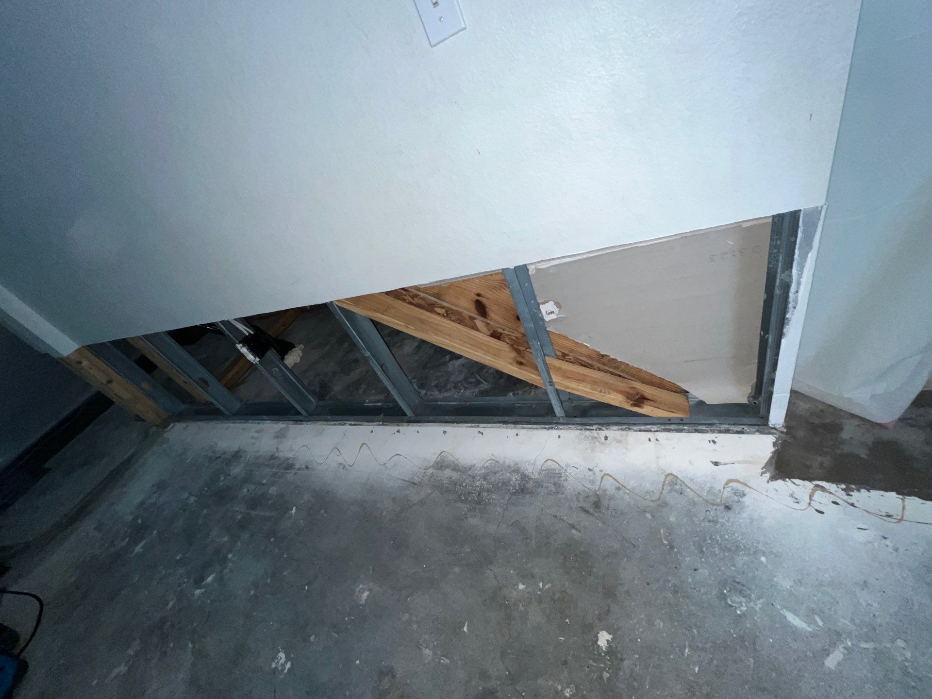 Stansell - water and mold photos  by THE RAPID TEAM