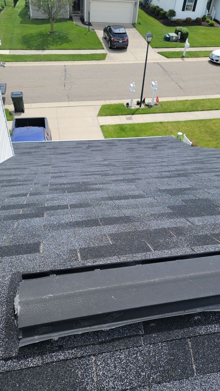 Brand: Atlas Pinnacle Color: Pristine Scotchgarde Copper Canyon Drip: White by Eagle Eye Roofing