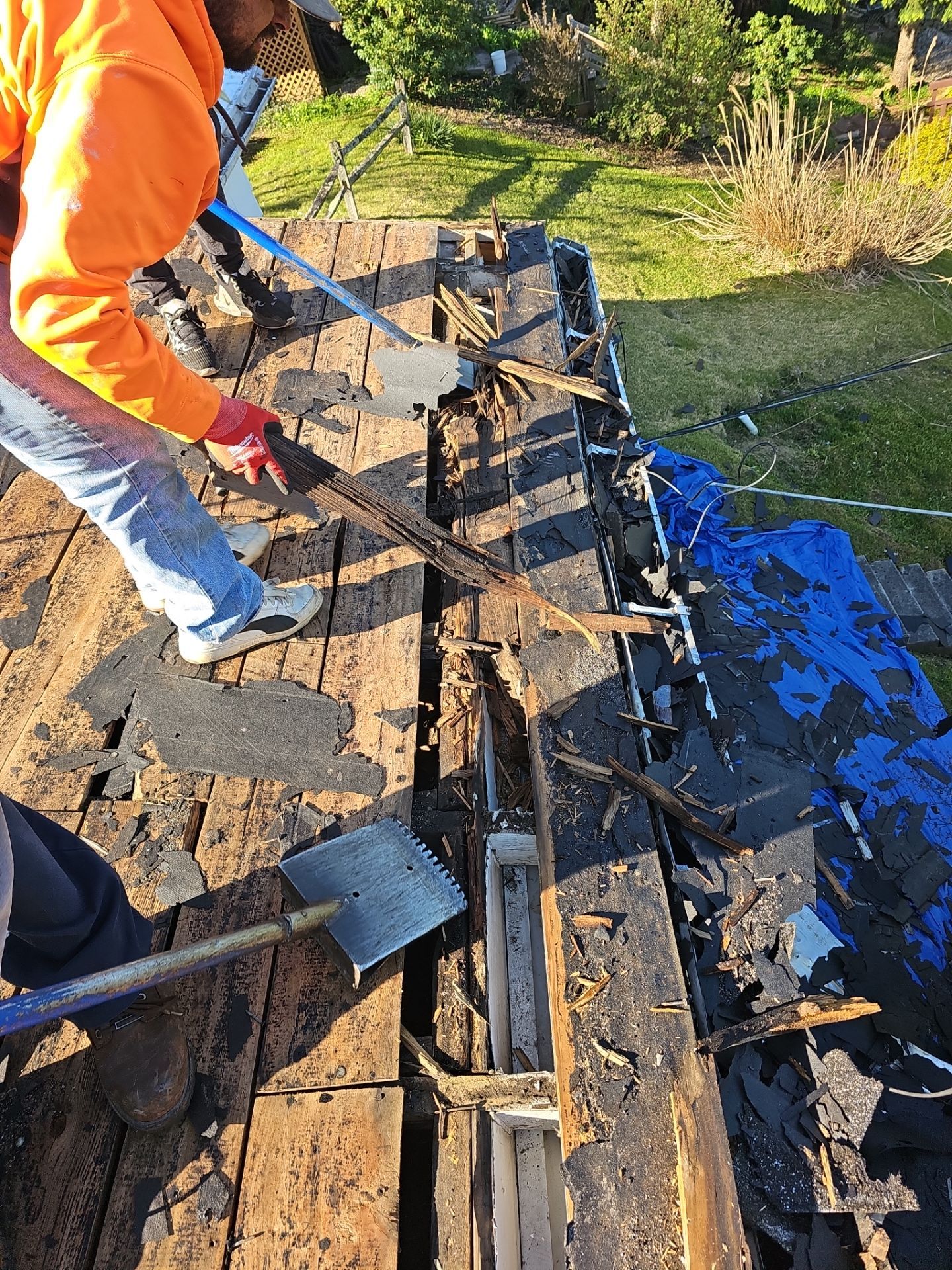 Roof Replacement Landmark PRO Charcoal Black by Winchester Roofing