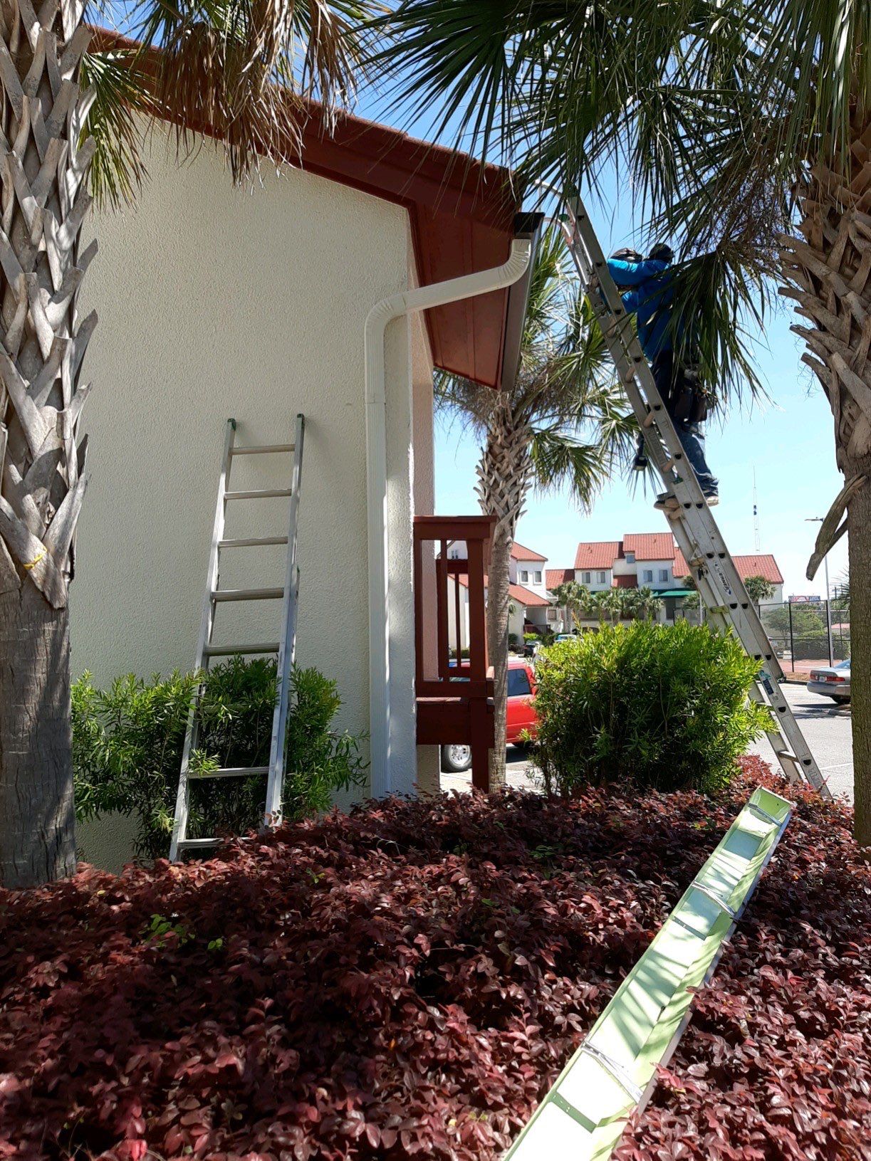 Gutter Installation using 6 Inch Seamless Gutters in Musket Brown by Gutter Professors