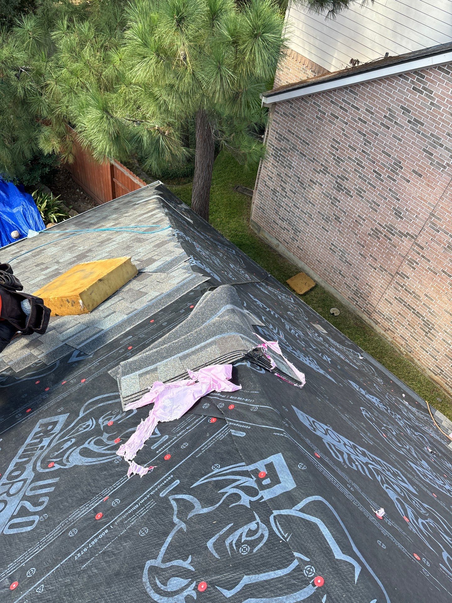 Residential Roofing Installation using Owen's Corning Duration (Lifetime) Shingles by Roof Repair Company